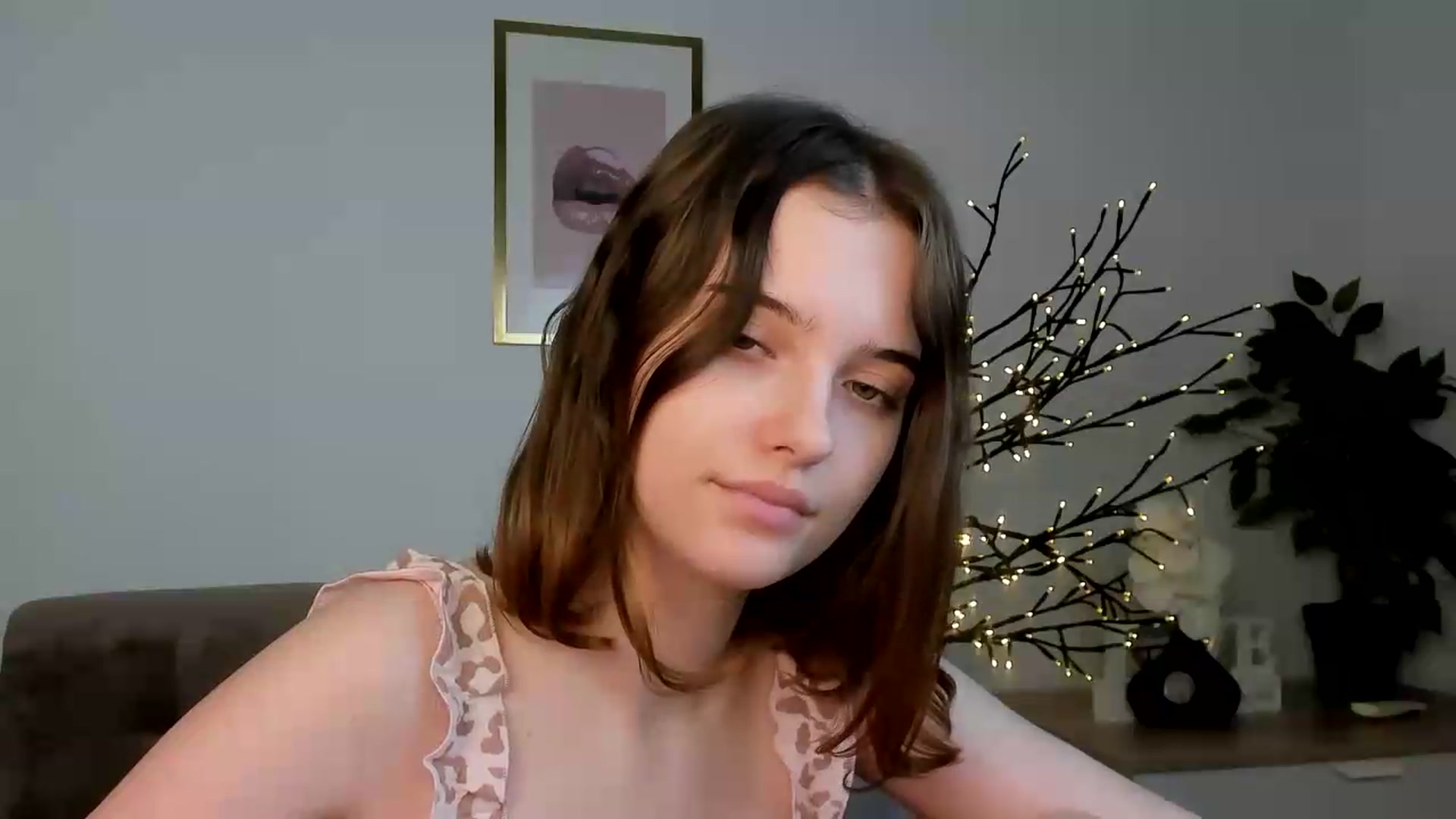 Gallery image thumbnail from KristiGant's myfreecams stream on, 07/24/2026, 14:50 image 18 of 20