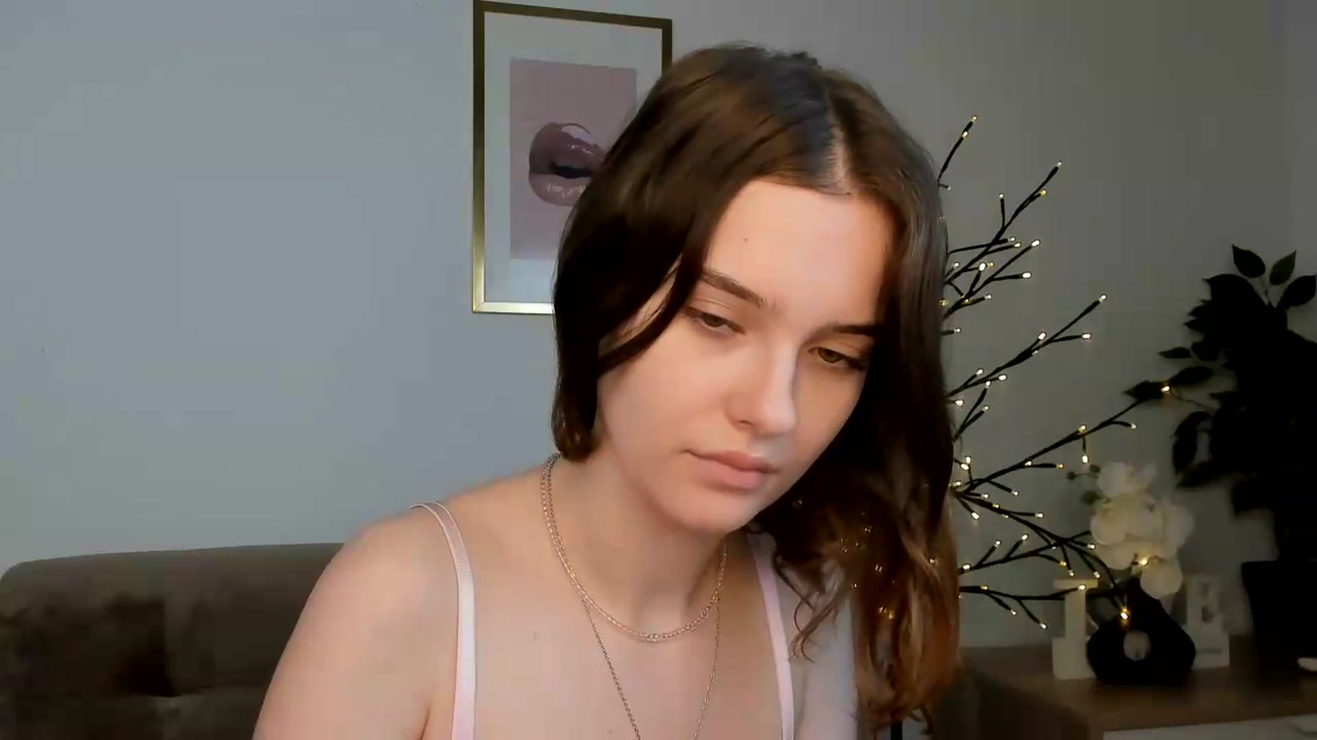 Gallery image thumbnail from KristiGant's myfreecams stream on, 07/26/2026, 14:03 image 6 of 20
