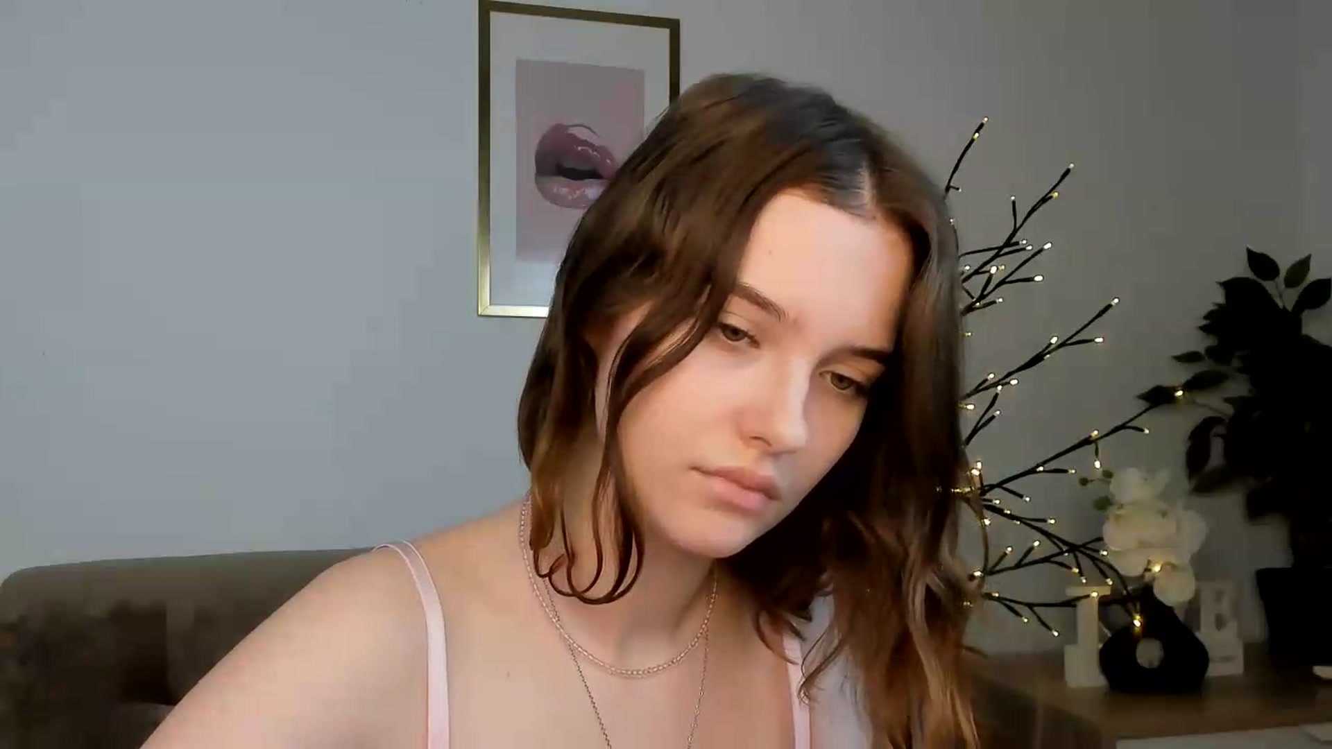 Gallery image thumbnail from KristiGant's myfreecams stream on, 07/26/2026, 14:03 image 11 of 20