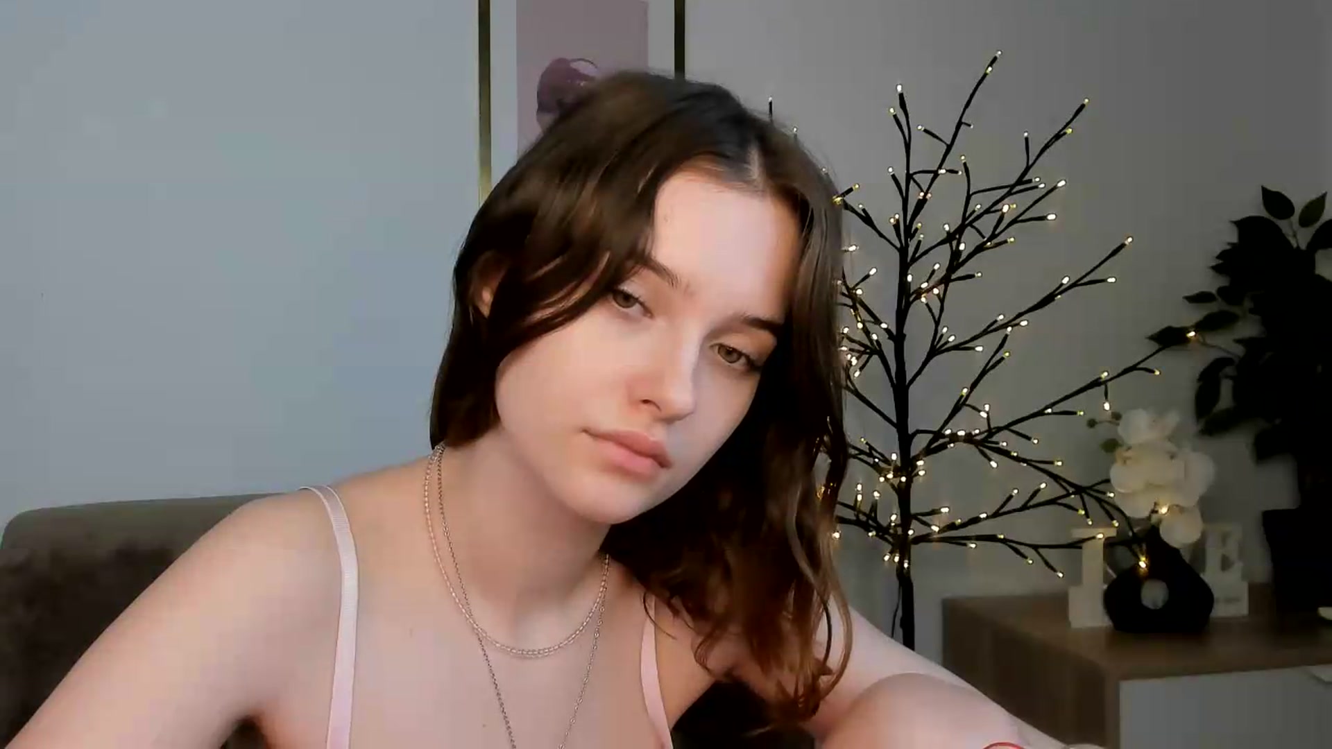 Gallery image thumbnail from KristiGant's myfreecams stream on, 07/26/2026, 14:41 image 5 of 20