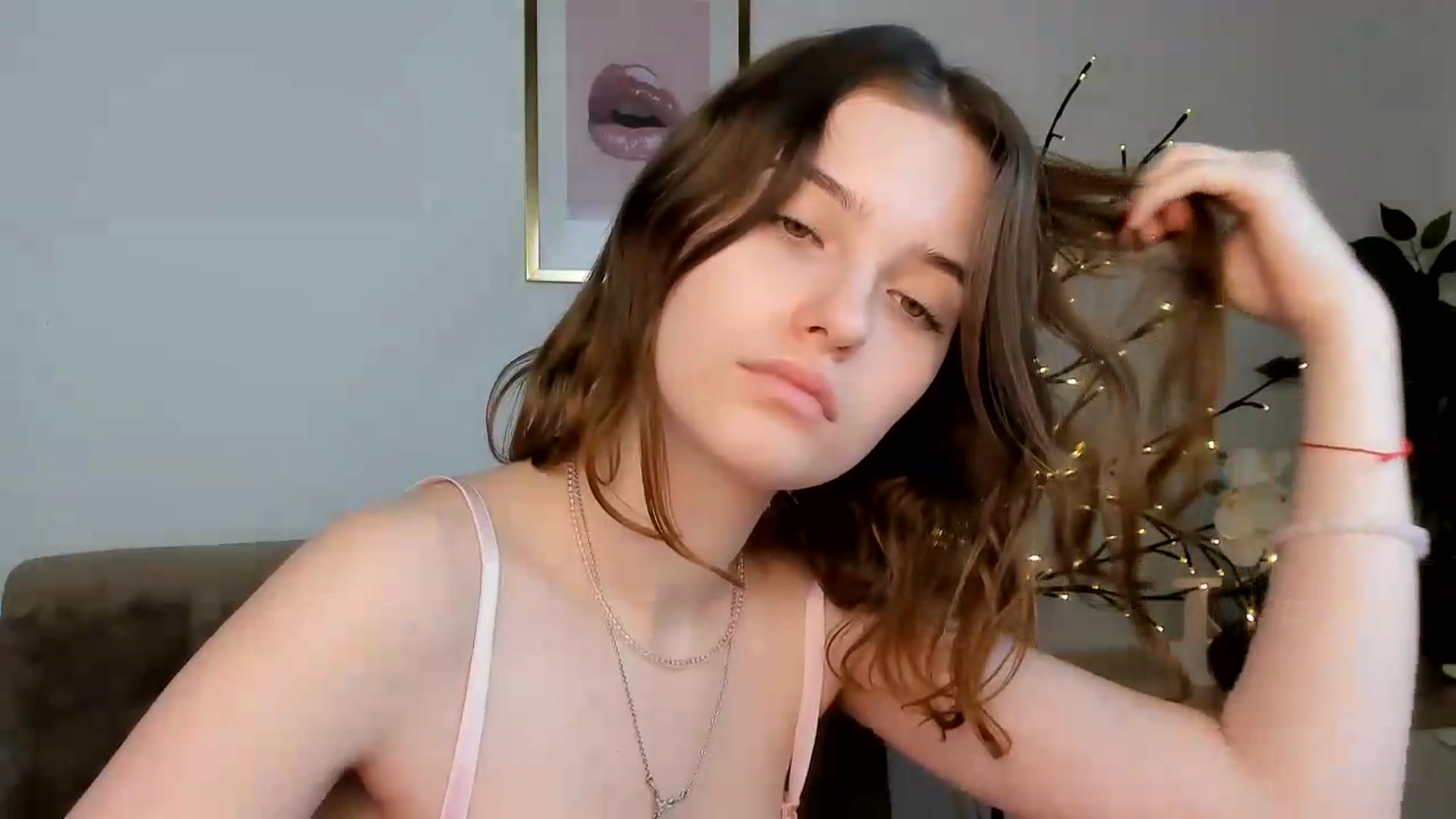 Gallery image thumbnail from KristiGant's myfreecams stream on, 07/26/2026, 14:41 image 2 of 20