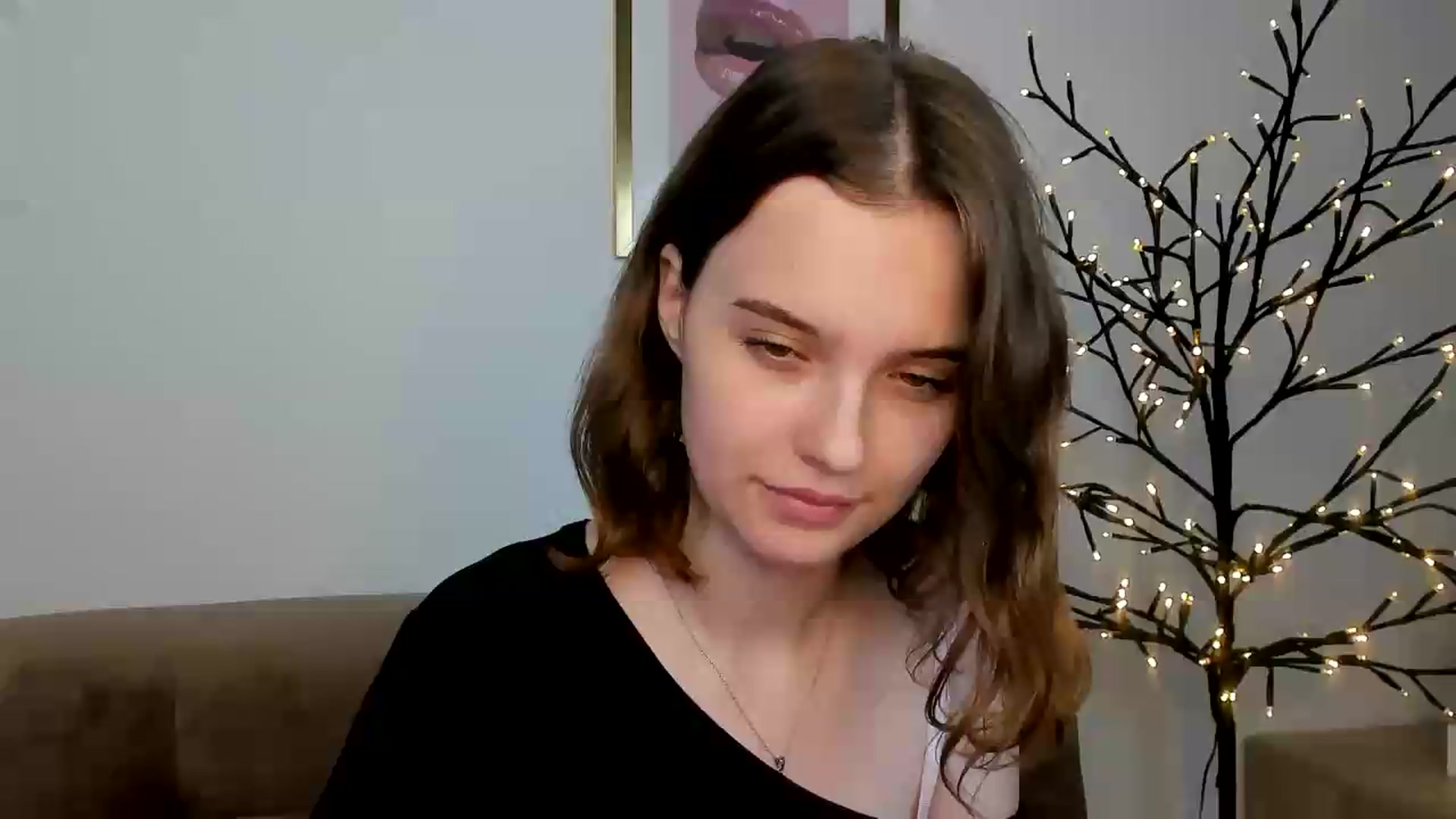 Gallery image thumbnail from KristiGant's myfreecams stream on, 07/28/2026, 16:36 image 2 of 20