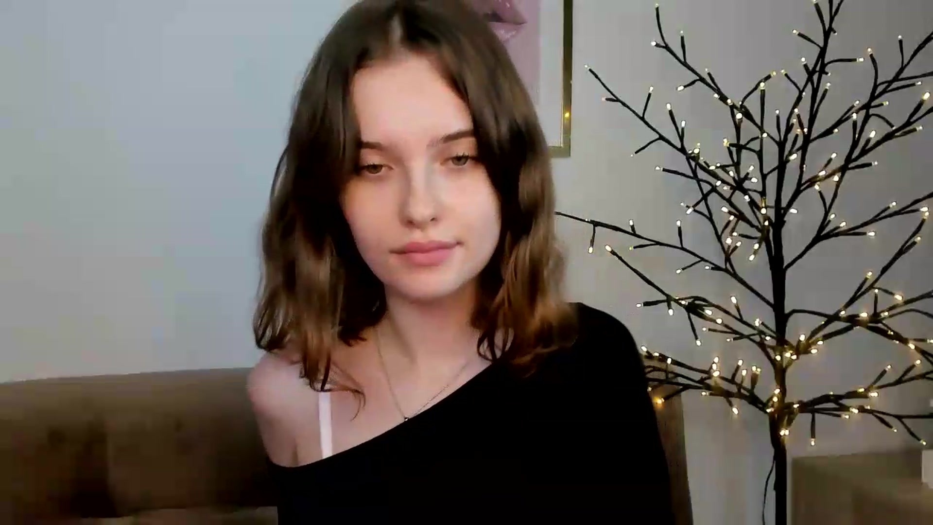Gallery image thumbnail from KristiGant's myfreecams stream on, 07/28/2026, 16:36 image 16 of 20