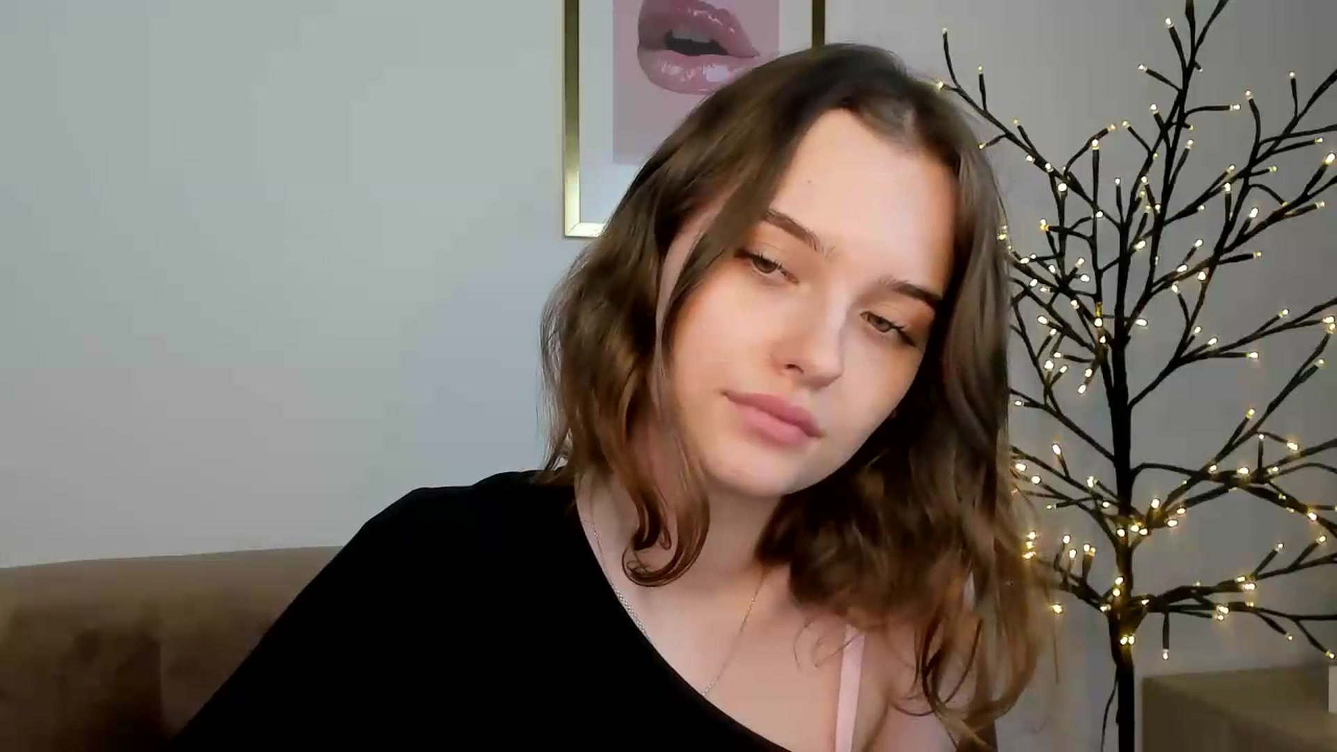 Gallery image thumbnail from KristiGant's myfreecams stream on, 07/28/2026, 16:36 image 10 of 20