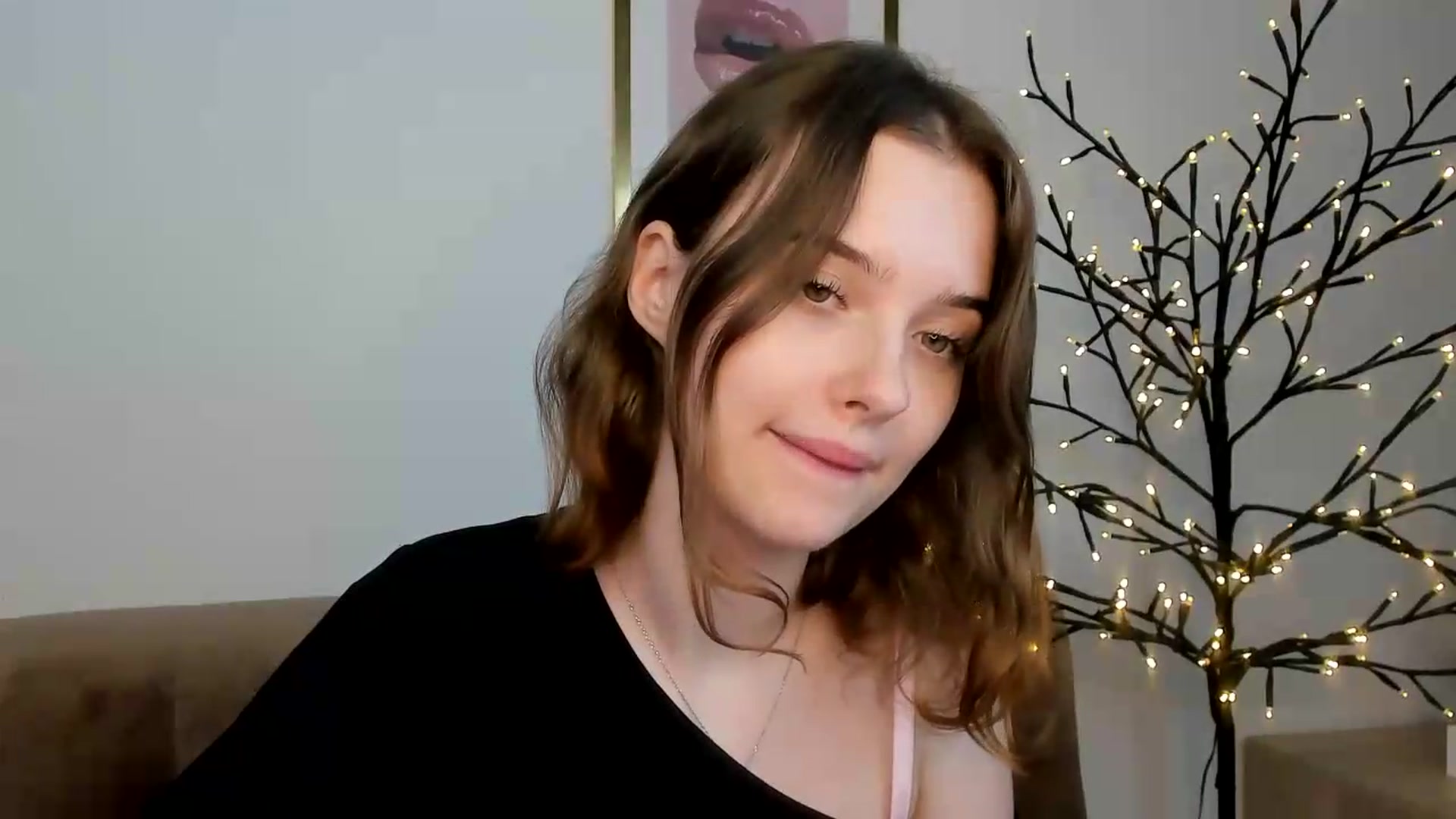 Gallery image thumbnail from KristiGant's myfreecams stream on, 07/28/2026, 16:36 image 9 of 20