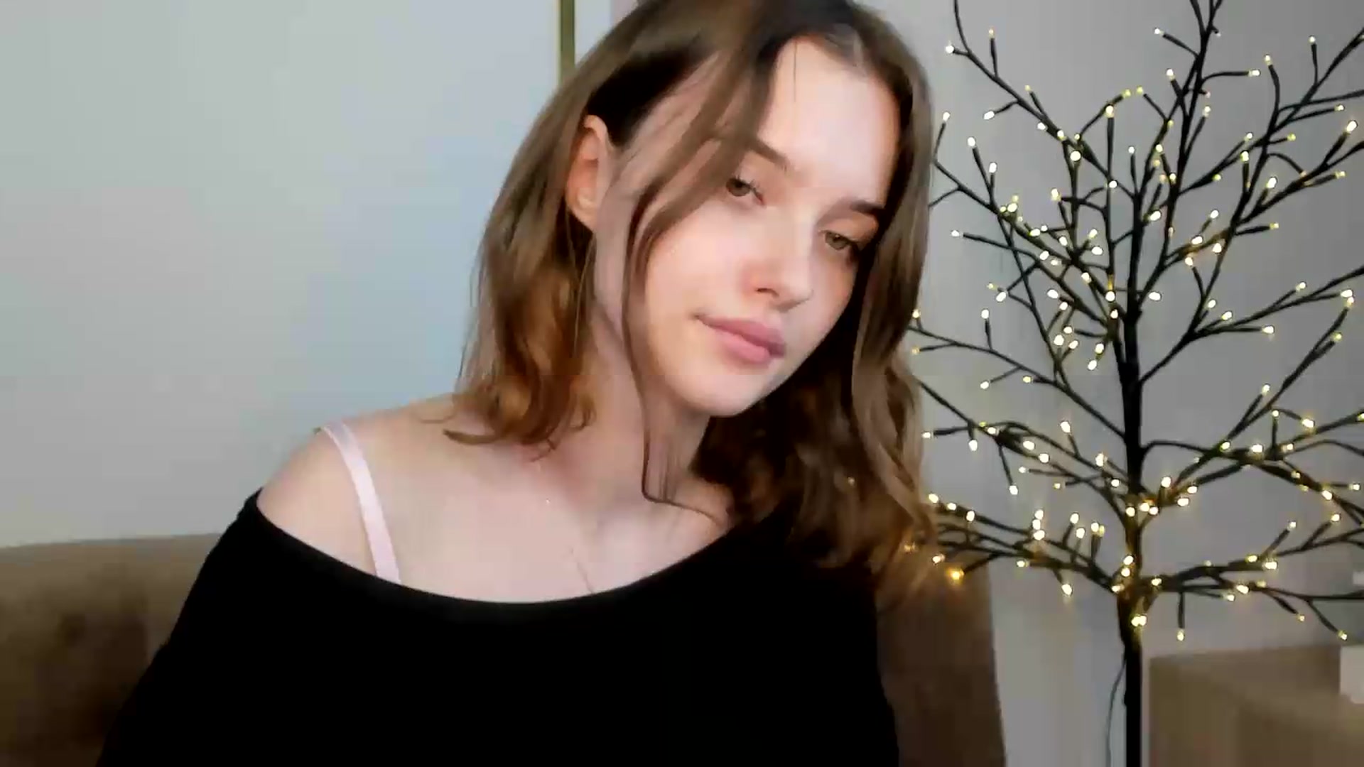 Gallery image thumbnail from KristiGant's myfreecams stream on, 07/28/2026, 16:36 image 20 of 20