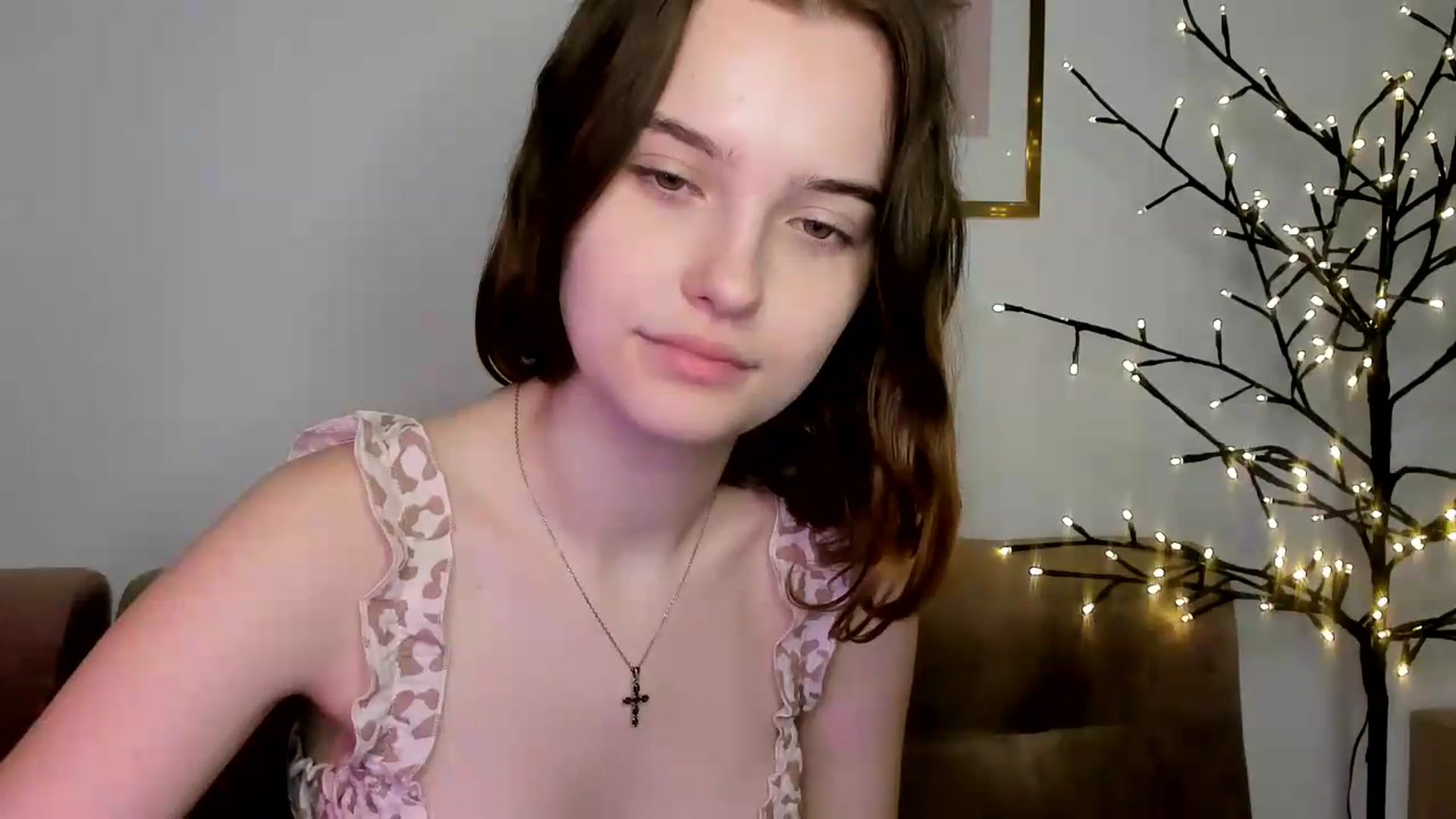 Gallery image thumbnail from KristiGant's myfreecams stream on, 07/31/2026, 13:25 image 14 of 20