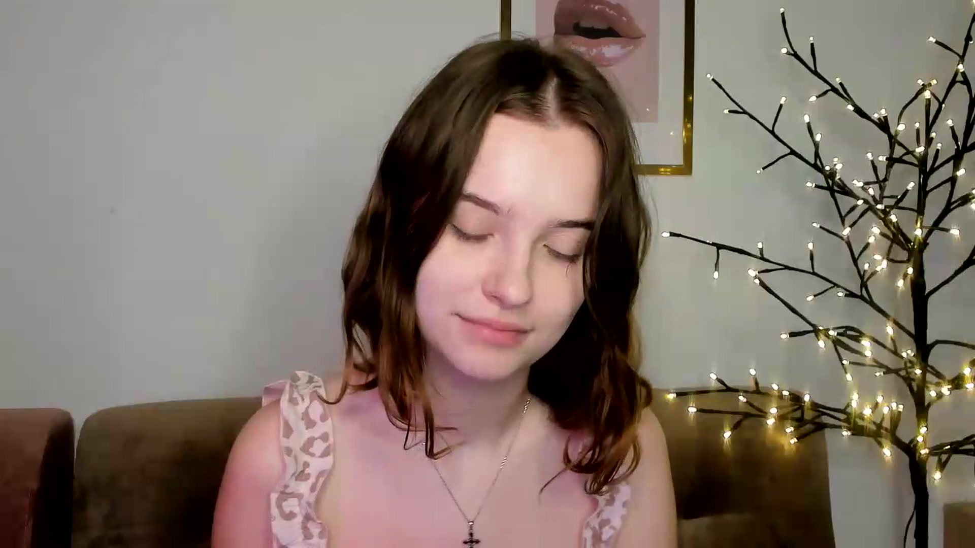 Gallery image thumbnail from KristiGant's myfreecams stream on, 07/31/2026, 13:25 image 18 of 20