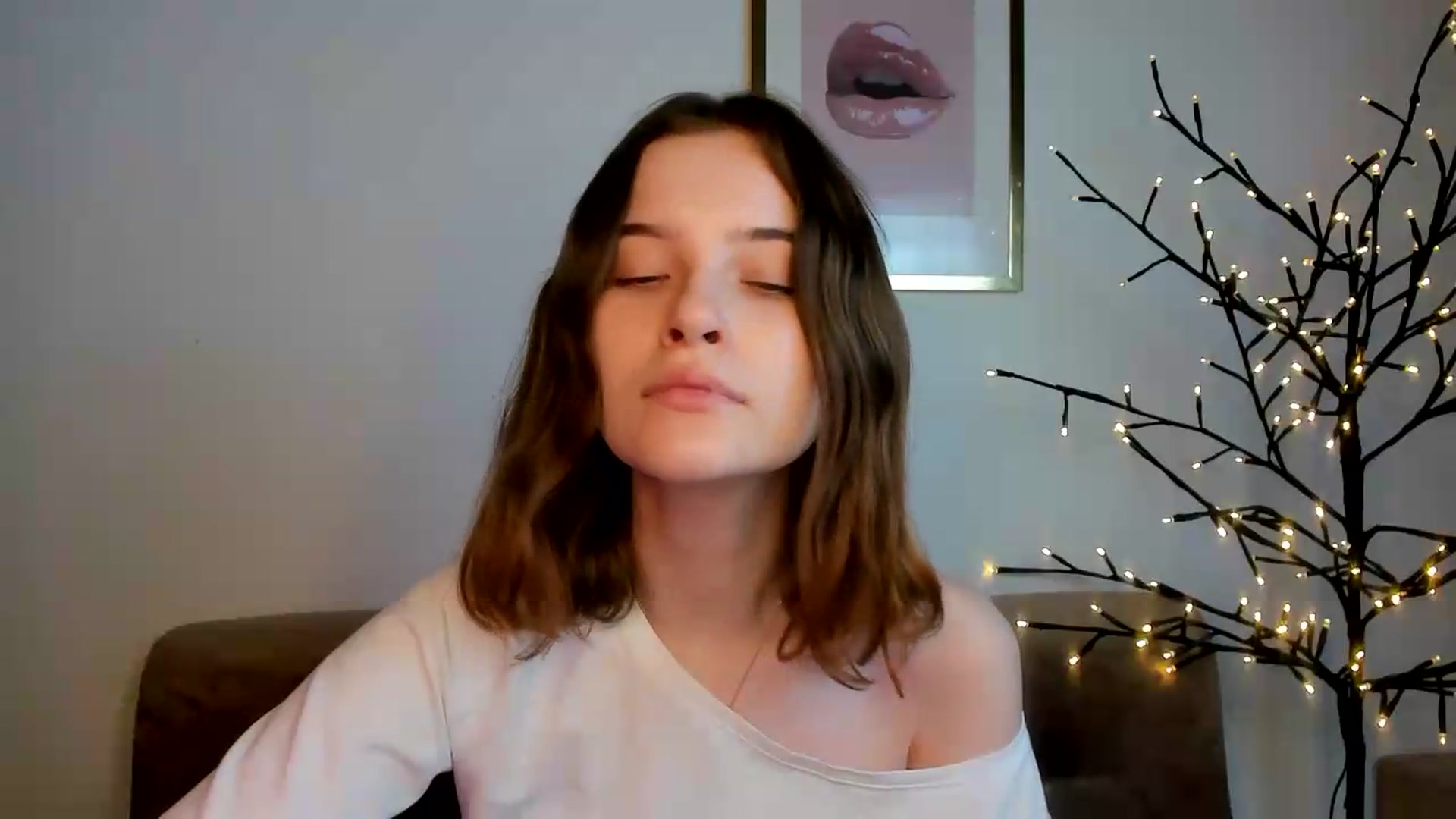 Gallery image thumbnail from KristiGant's myfreecams stream on, 08/01/2026, 14:30 image 12 of 20