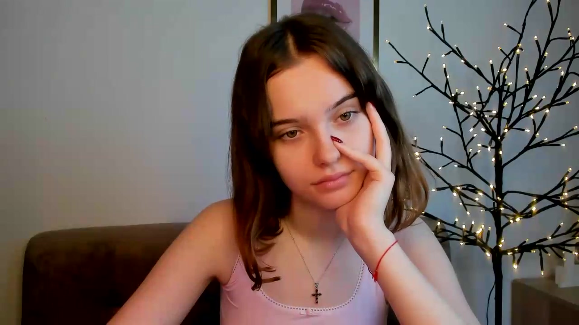 Gallery image thumbnail from KristiGant's myfreecams stream on, 08/02/2026, 13:17 image 15 of 20