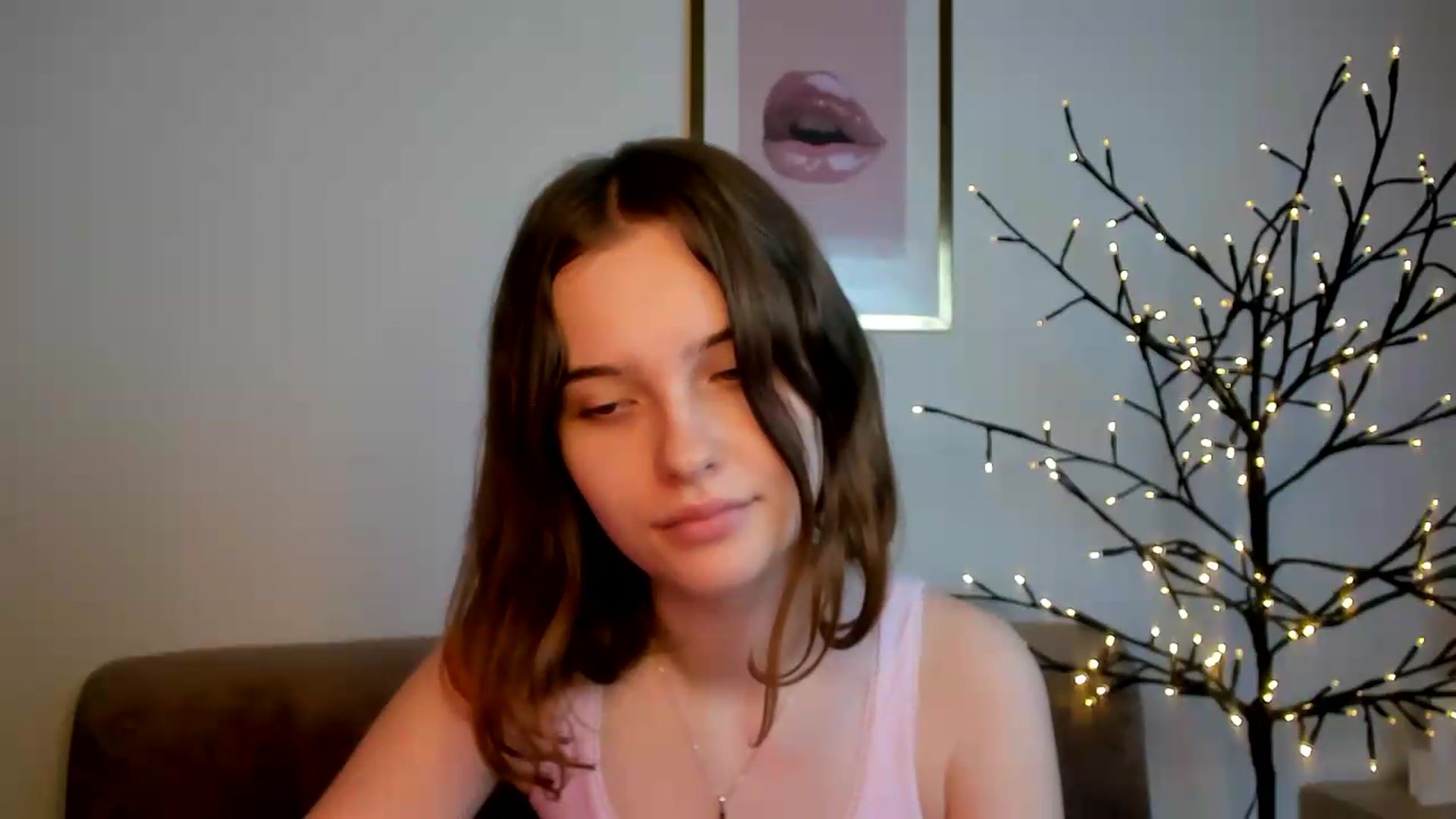 Gallery image thumbnail from KristiGant's myfreecams stream on, 08/02/2026, 13:17 image 10 of 20