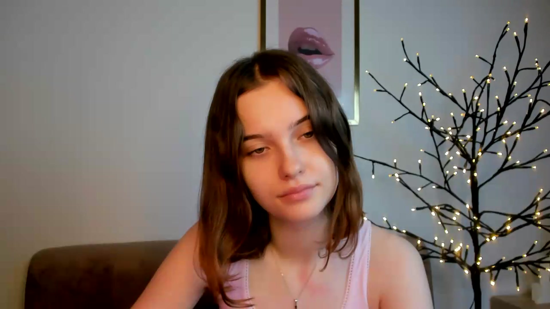 Gallery image thumbnail from KristiGant's myfreecams stream on, 08/02/2026, 13:17 image 4 of 20