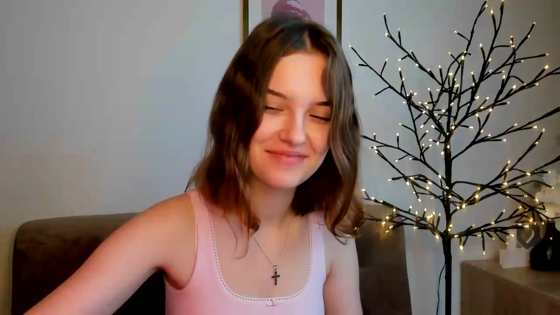 Gallery image thumbnail from KristiGant's myfreecams stream on, 08/04/2026, 09:37 image 13 of 20