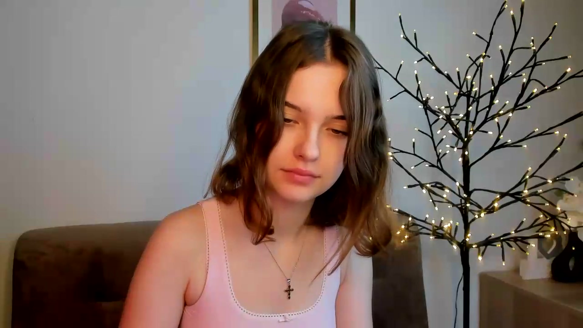 Gallery image thumbnail from KristiGant's myfreecams stream on, 08/04/2026, 09:37 image 17 of 20