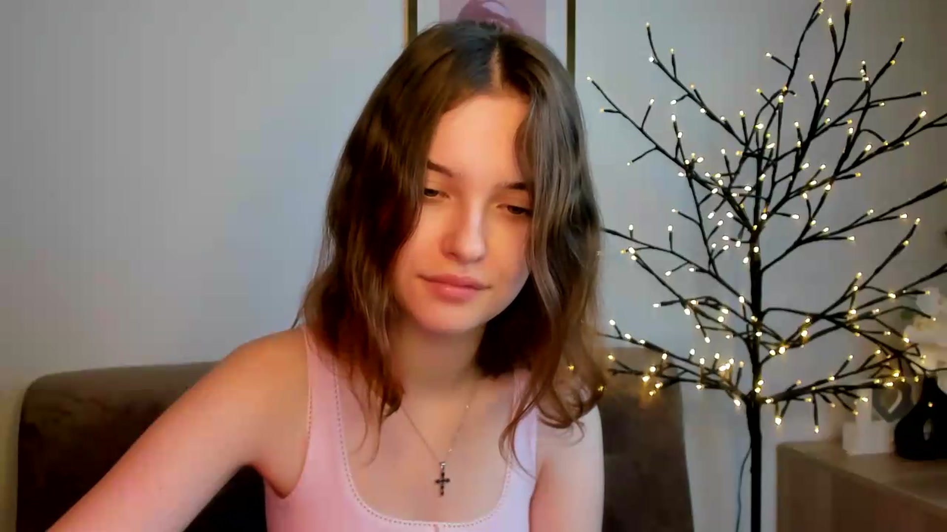 Gallery image thumbnail from KristiGant's myfreecams stream on, 08/04/2026, 09:37 image 11 of 20
