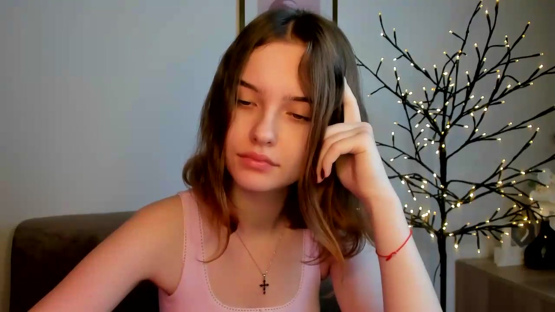 Gallery image thumbnail from KristiGant's myfreecams stream on, 08/04/2026, 09:37 image 6 of 20