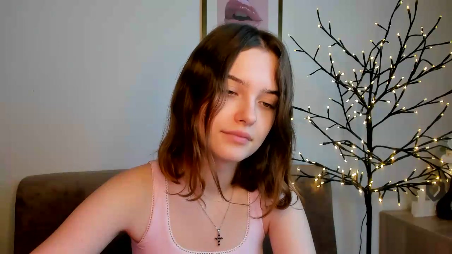 Gallery image thumbnail from KristiGant's myfreecams stream on, 08/04/2026, 11:53 image 12 of 20