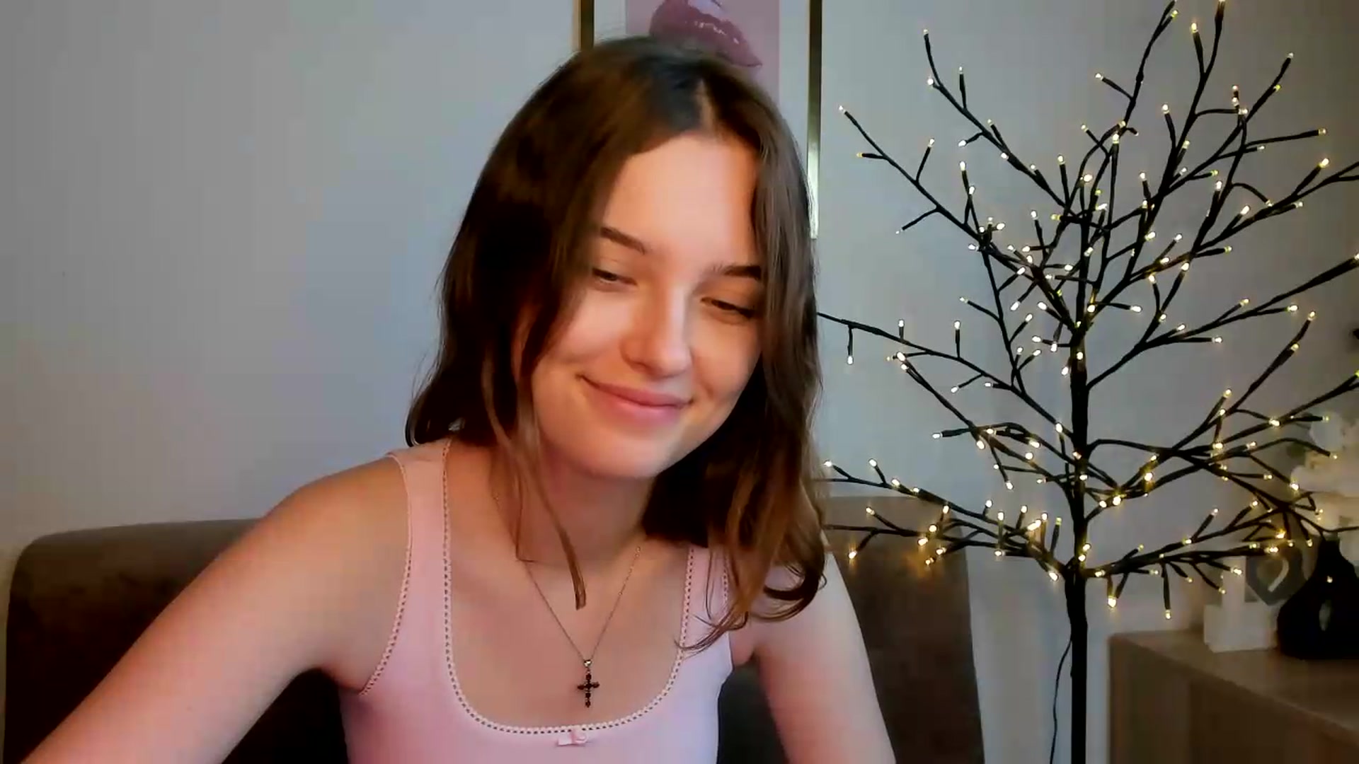 Gallery image thumbnail from KristiGant's myfreecams stream on, 08/04/2026, 11:53 image 2 of 20
