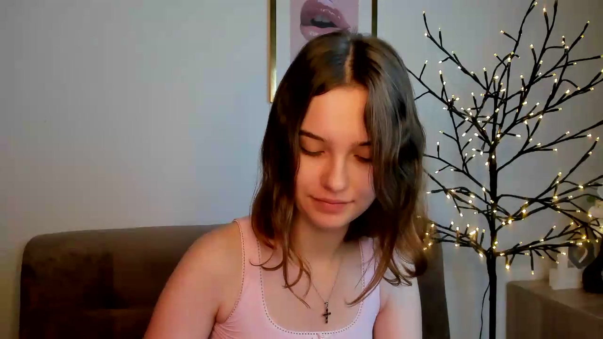 Gallery image thumbnail from KristiGant's myfreecams stream on, 08/04/2026, 11:53 image 9 of 20
