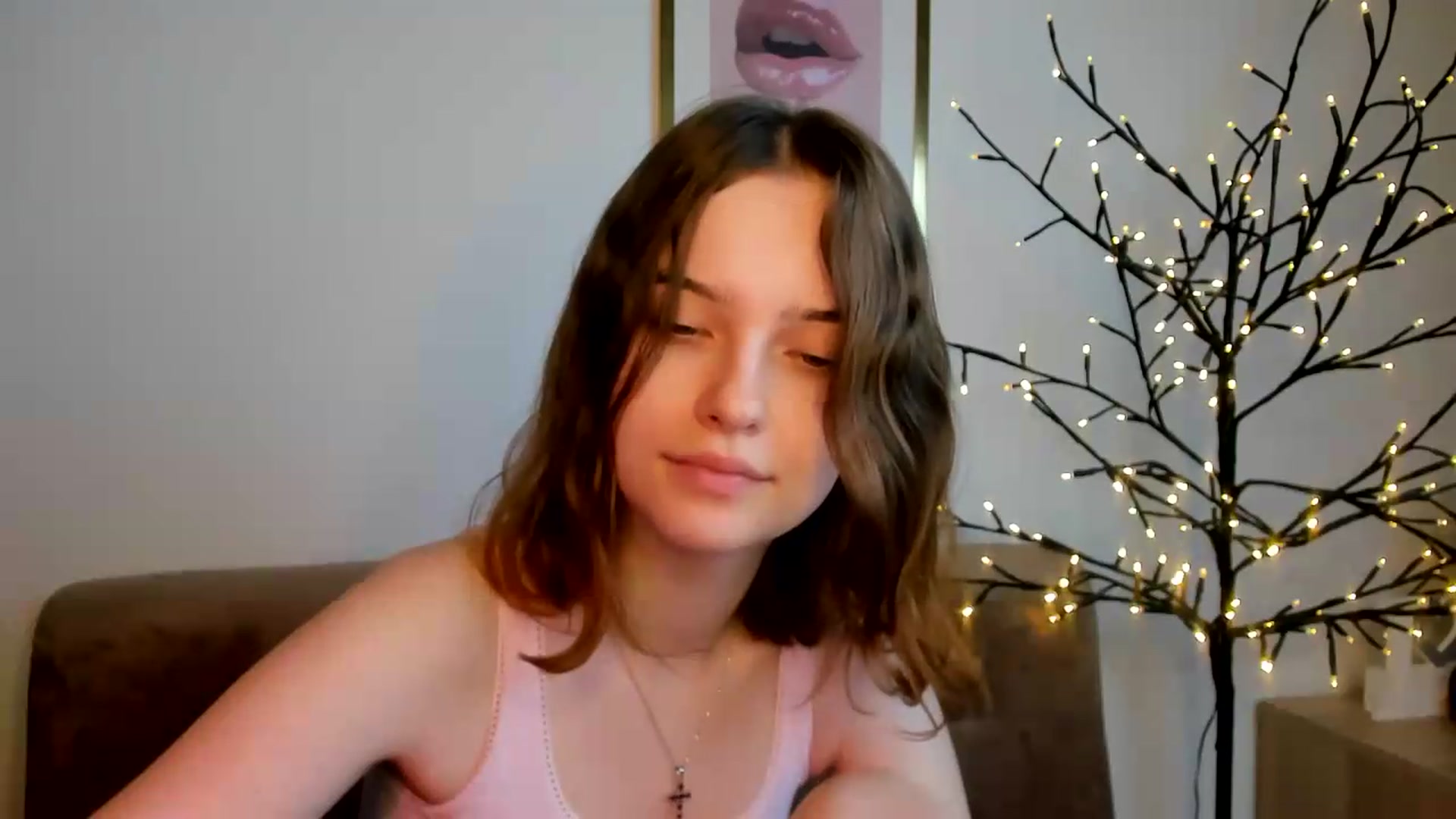 Gallery image thumbnail from KristiGant's myfreecams stream on, 08/04/2026, 11:53 image 17 of 20