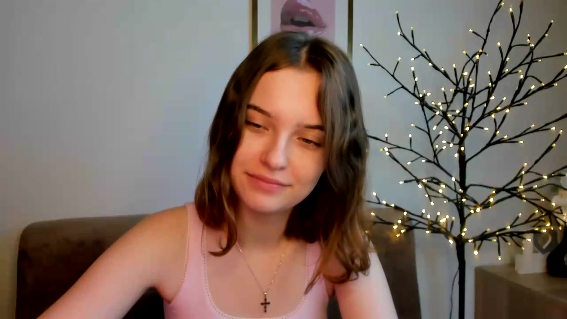 Gallery image thumbnail from KristiGant's myfreecams stream on, 08/04/2026, 11:53 image 7 of 20
