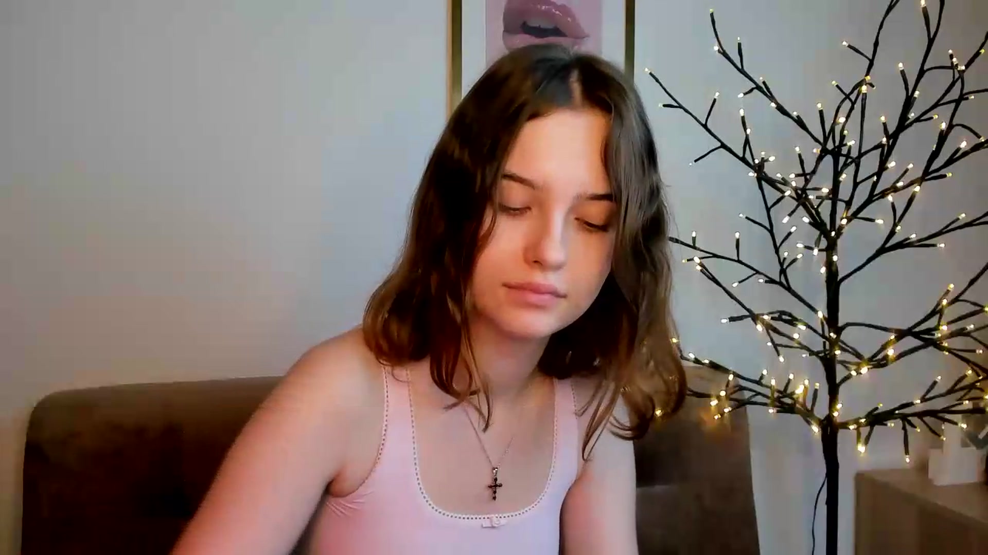 Gallery image thumbnail from KristiGant's myfreecams stream on, 08/04/2026, 12:28 image 15 of 20
