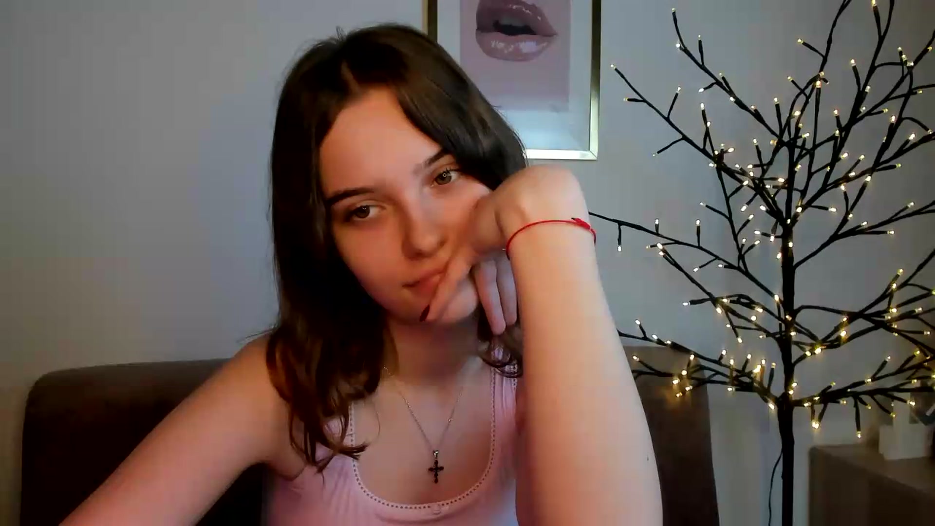 Gallery image thumbnail from KristiGant's myfreecams stream on, 08/04/2026, 12:28 image 18 of 20