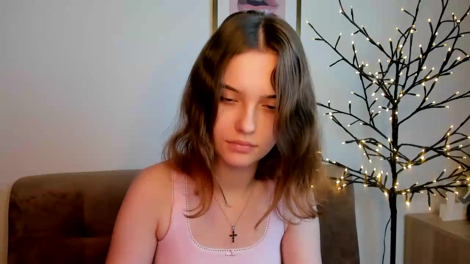 Gallery image thumbnail from KristiGant's myfreecams stream on, 08/04/2026, 13:07 image 6 of 20