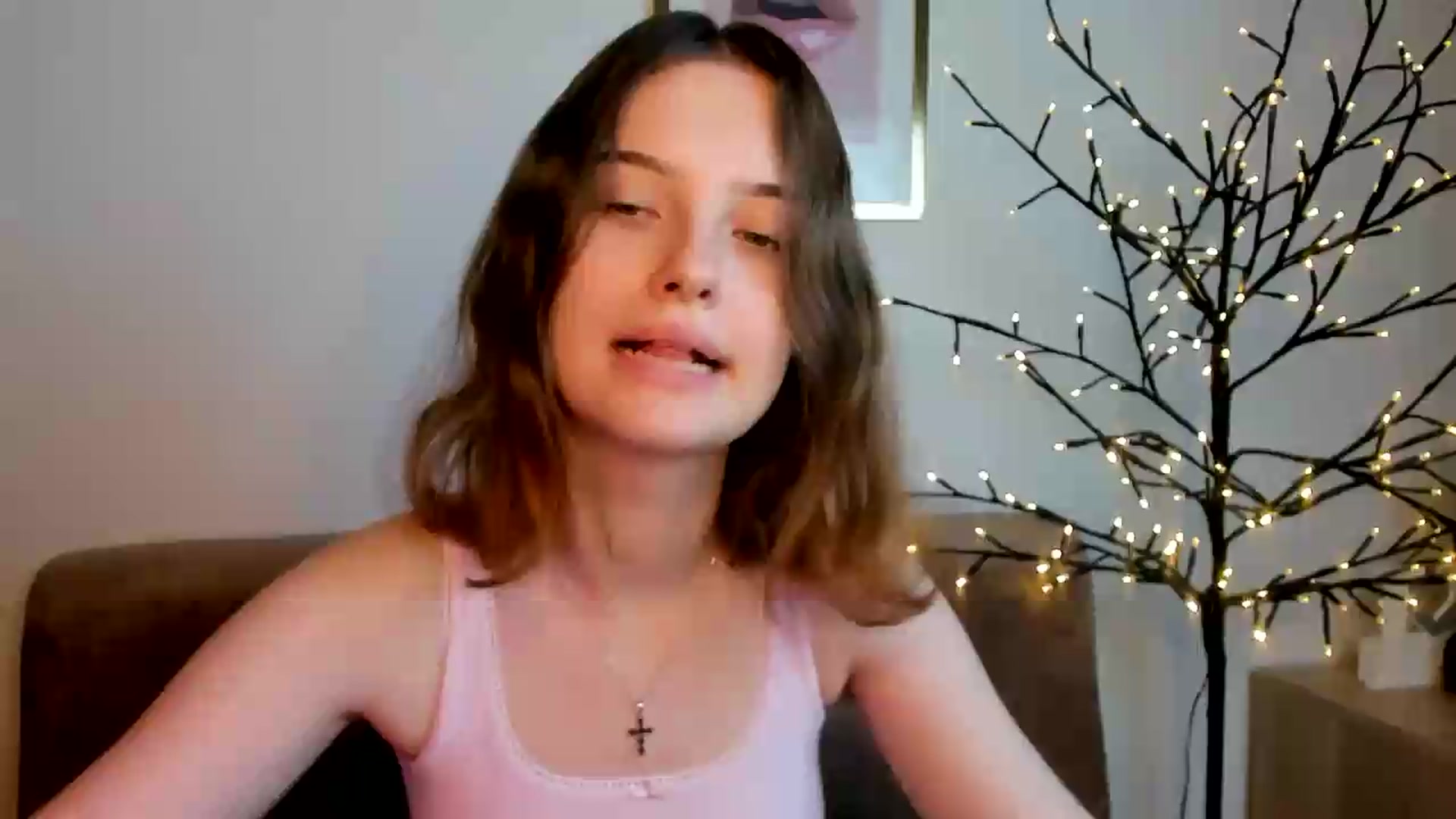 Gallery image thumbnail from KristiGant's myfreecams stream on, 08/04/2026, 13:07 image 2 of 20