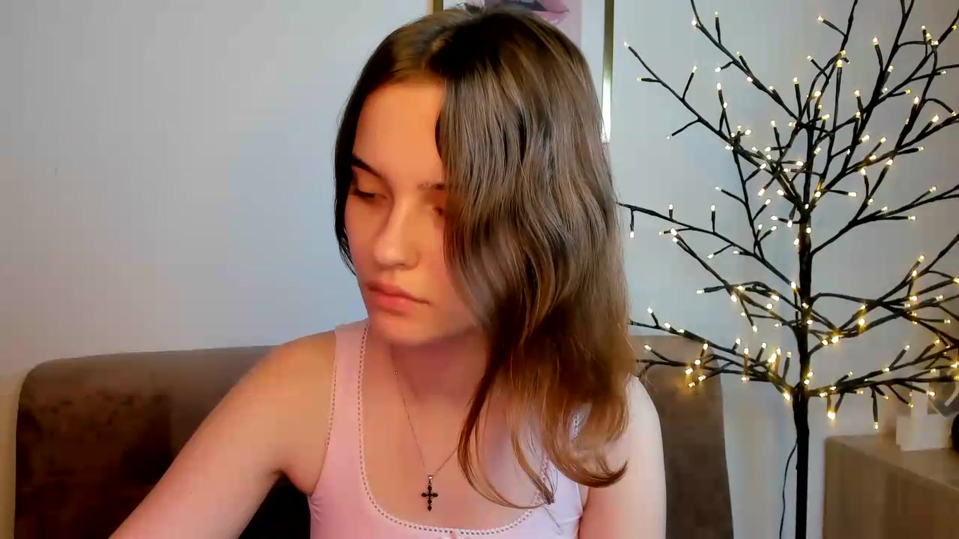 Gallery image thumbnail from KristiGant's myfreecams stream on, 08/04/2026, 13:07 image 16 of 20