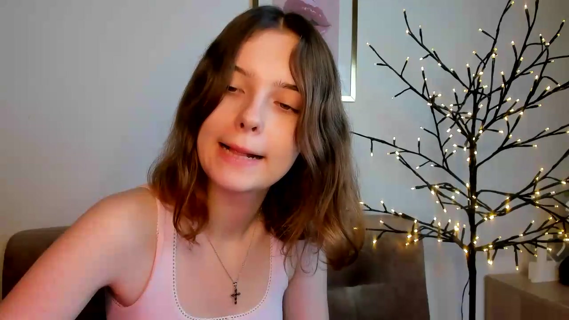 Gallery image thumbnail from KristiGant's myfreecams stream on, 08/04/2026, 14:49 image 10 of 20