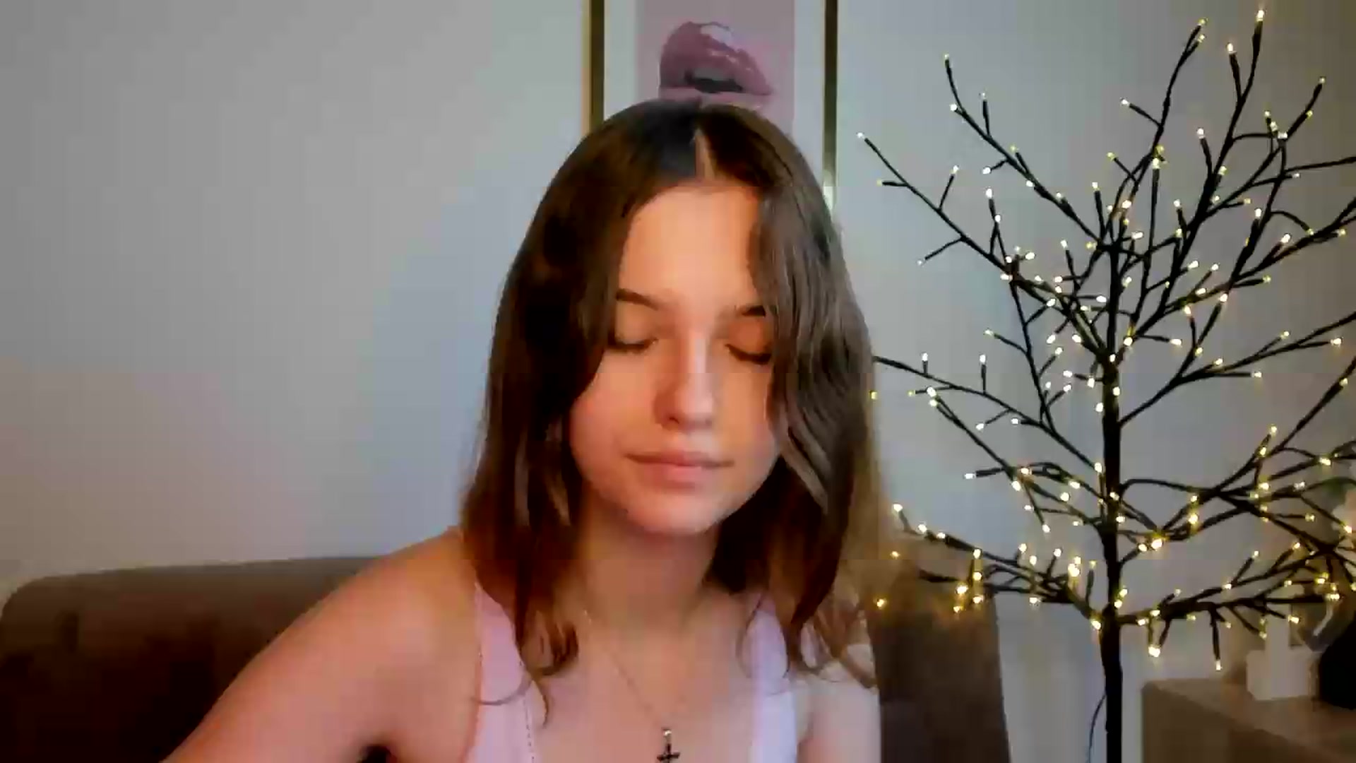 Gallery image thumbnail from KristiGant's myfreecams stream on, 08/04/2026, 14:49 image 2 of 20