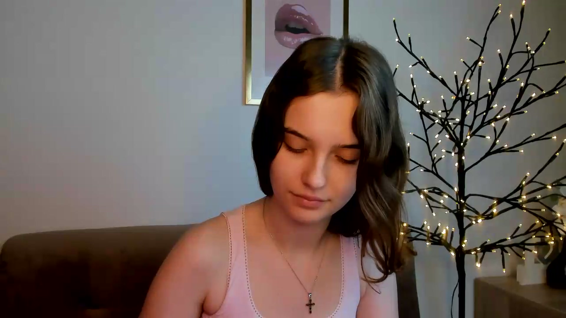 Gallery image thumbnail from KristiGant's myfreecams stream on, 08/04/2026, 15:29 image 2 of 20