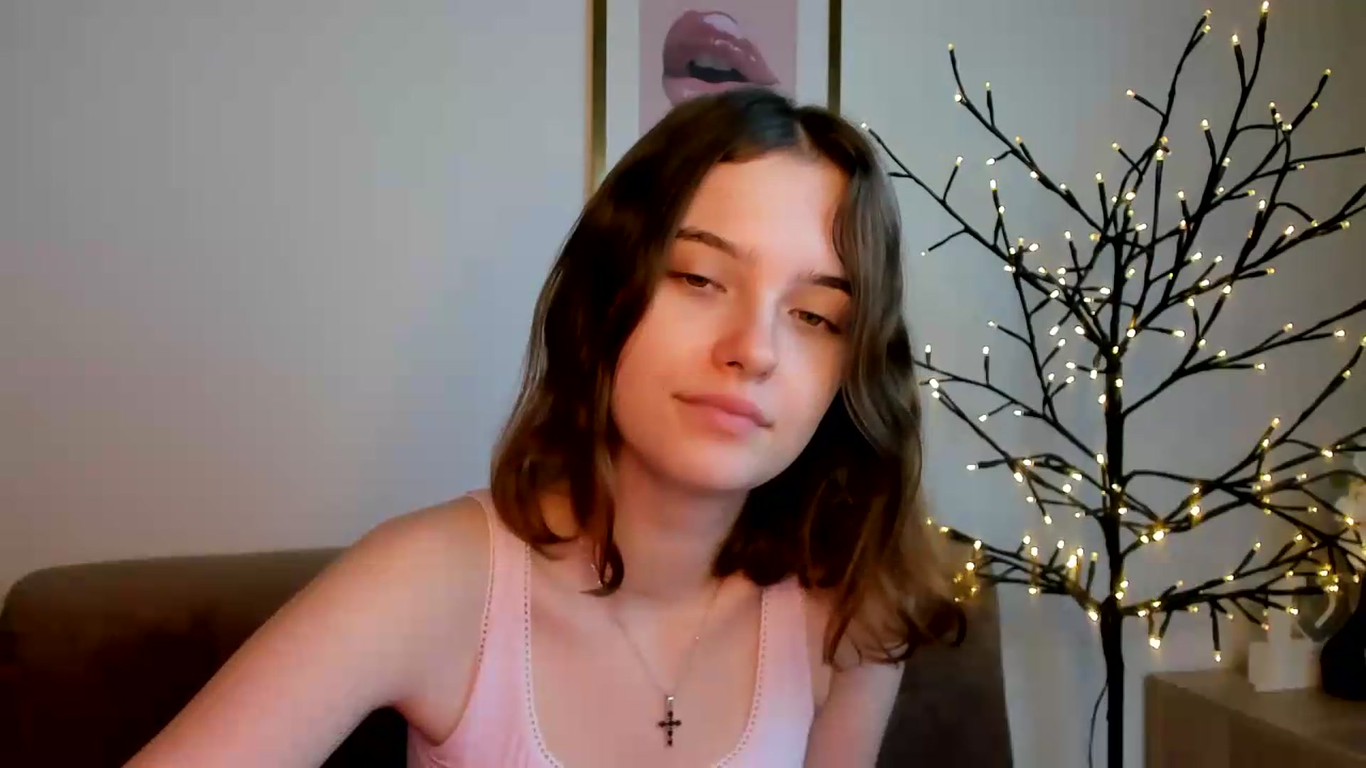 Gallery image thumbnail from KristiGant's myfreecams stream on, 08/04/2026, 15:29 image 14 of 20