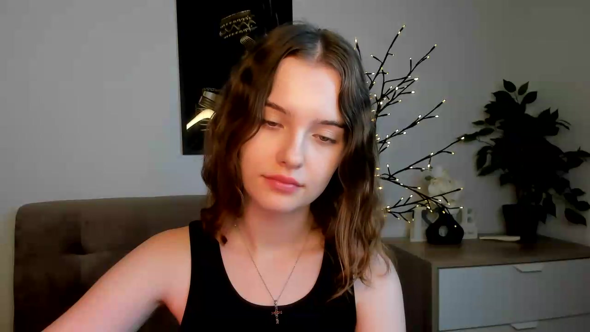 Gallery image thumbnail from KristiGant's myfreecams stream on, 08/07/2026, 13:34 image 19 of 20