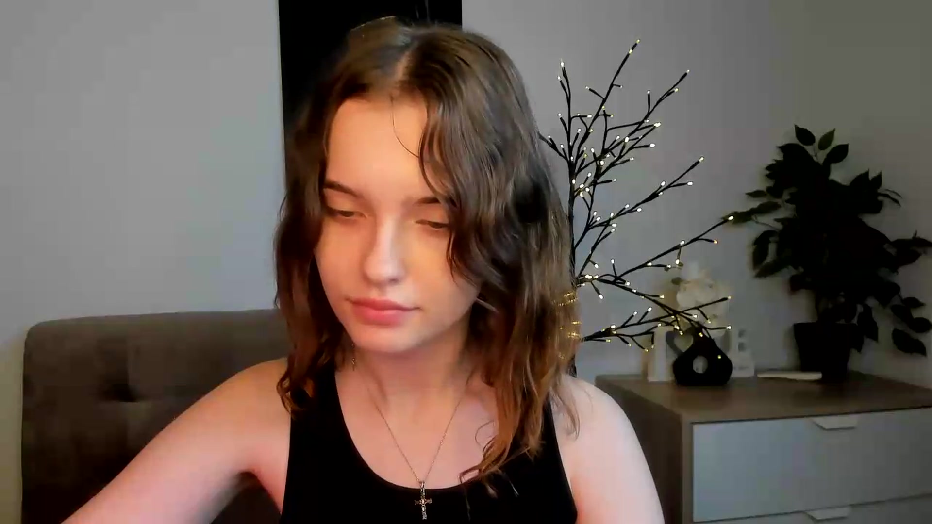 Gallery image thumbnail from KristiGant's myfreecams stream on, 08/07/2026, 13:34 image 18 of 20