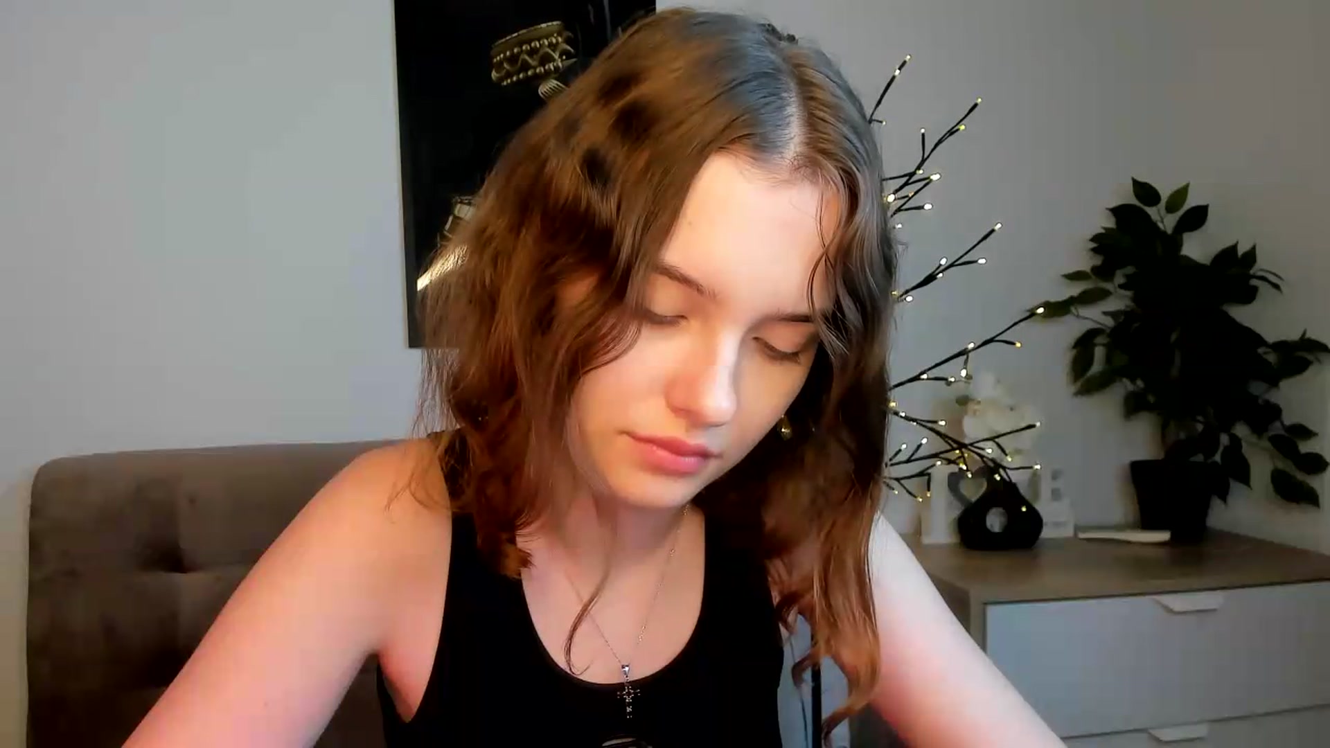 Gallery image thumbnail from KristiGant's myfreecams stream on, 08/07/2026, 13:34 image 2 of 20