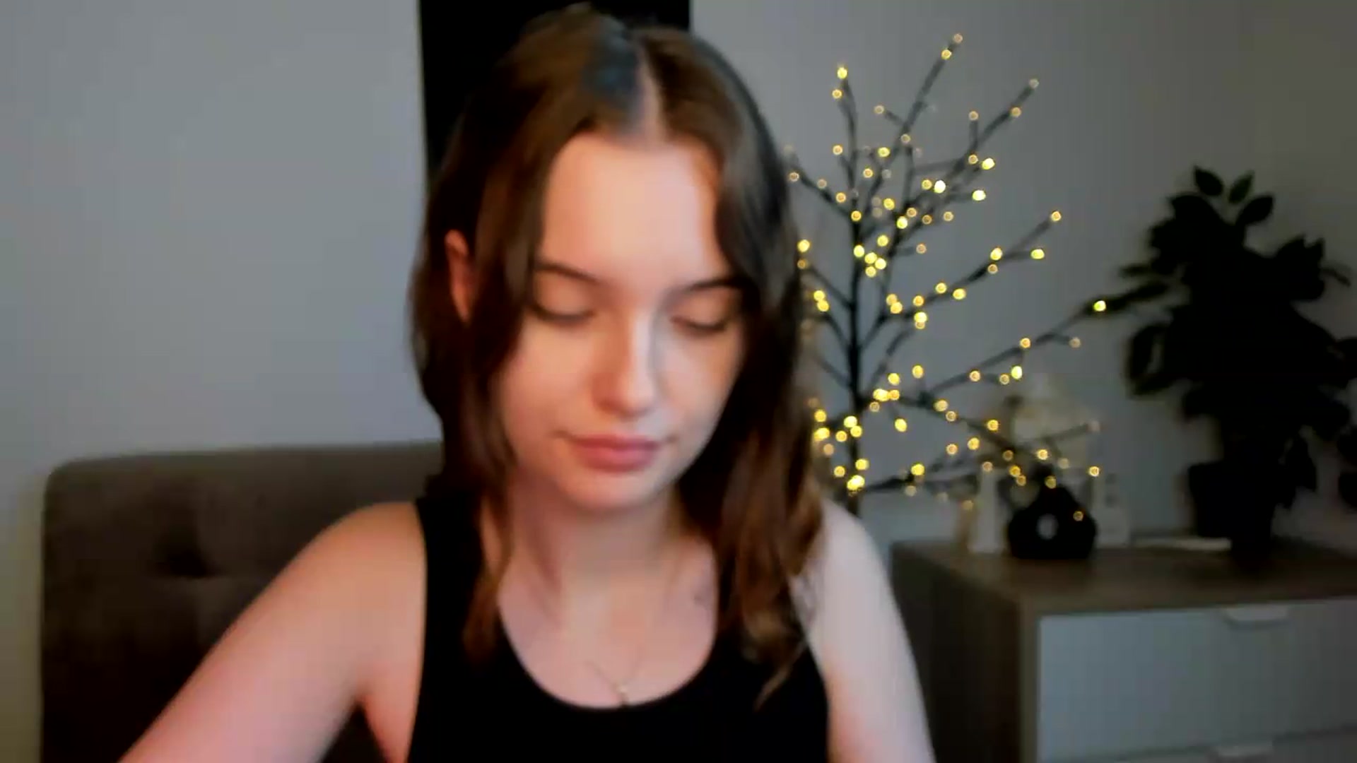Gallery image thumbnail from KristiGant's myfreecams stream on, 08/07/2026, 14:40 image 10 of 20