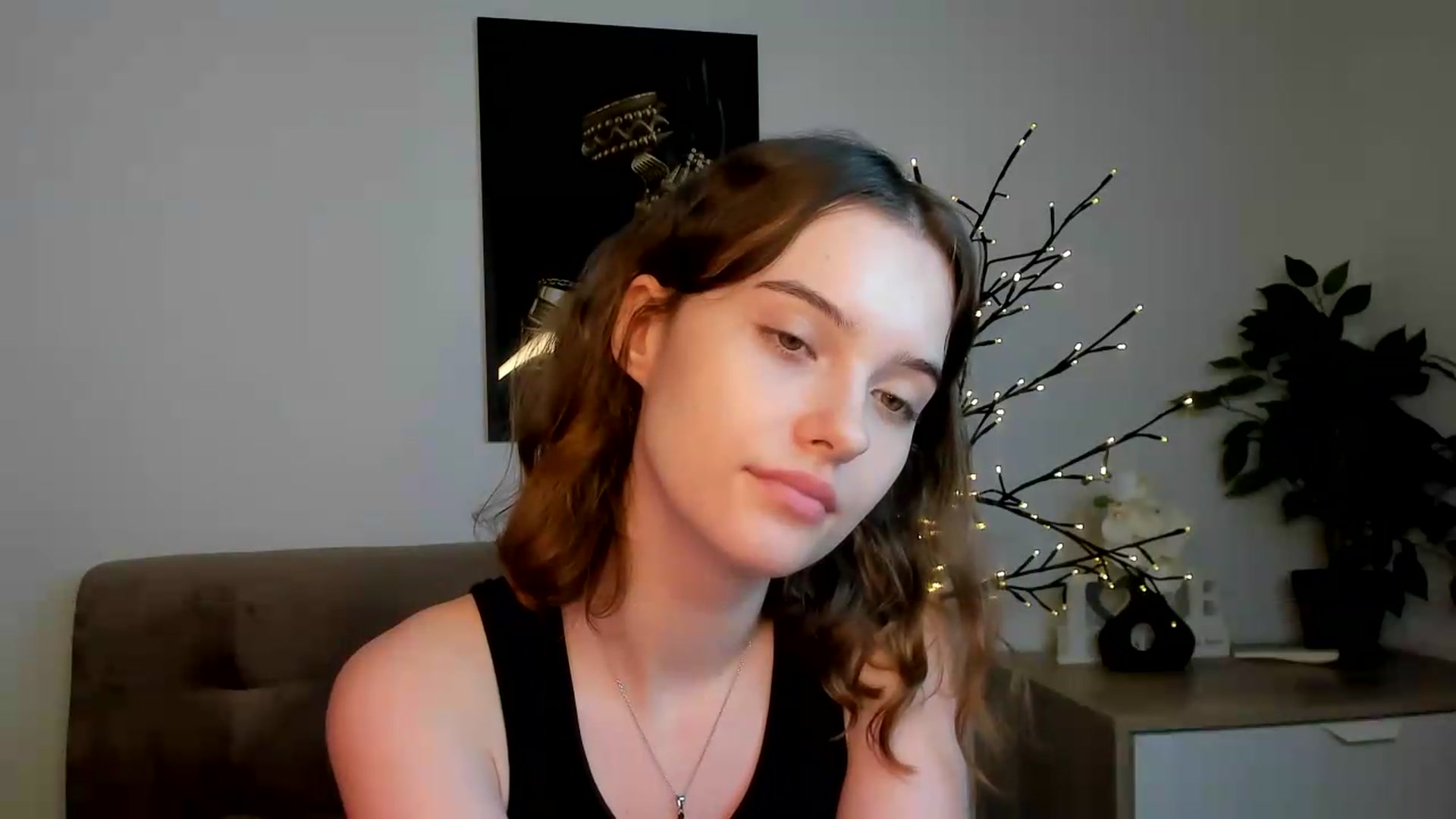 Gallery image thumbnail from KristiGant's myfreecams stream on, 08/07/2026, 14:40 image 6 of 20