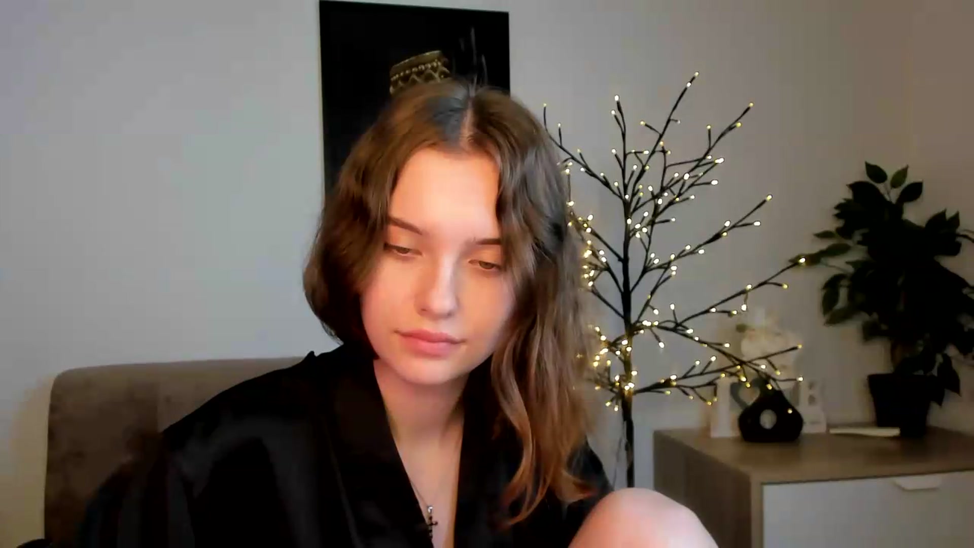Gallery image thumbnail from KristiGant's myfreecams stream on, 08/08/2026, 13:43 image 17 of 20