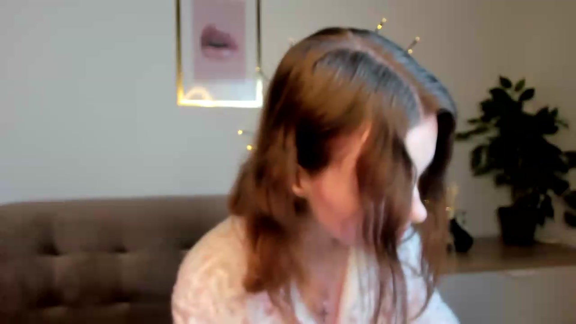 Gallery image thumbnail from KristiGant's myfreecams stream on, 08/10/2026, 14:16 image 4 of 20