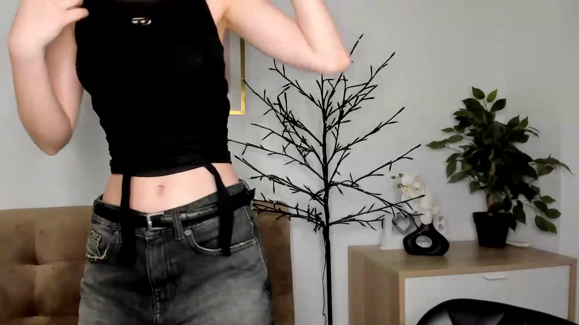 Gallery image thumbnail from KristiGant's myfreecams stream on, 08/11/2026, 13:08 image 18 of 20
