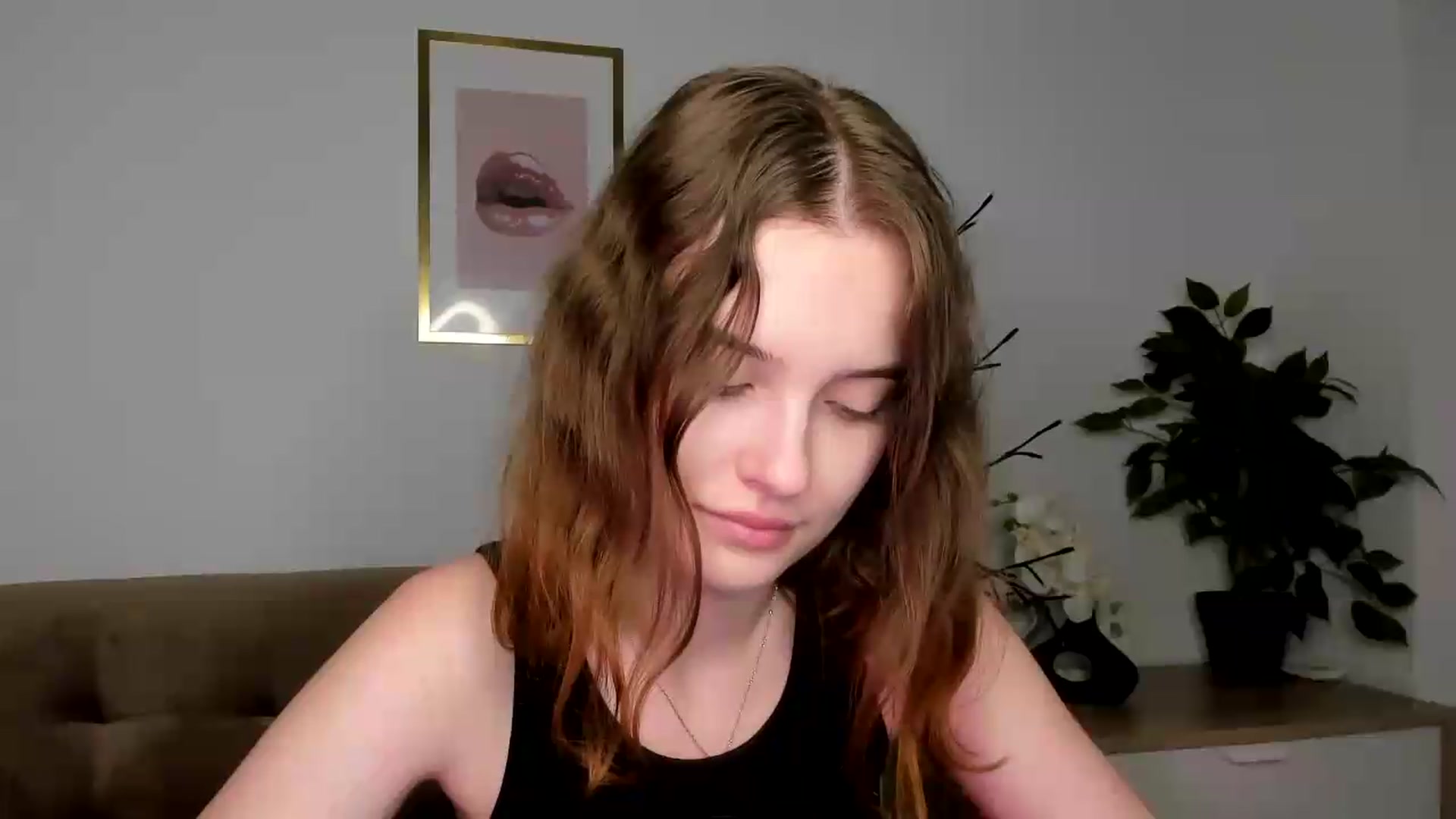Gallery image thumbnail from KristiGant's myfreecams stream on, 08/11/2026, 13:08 image 3 of 20