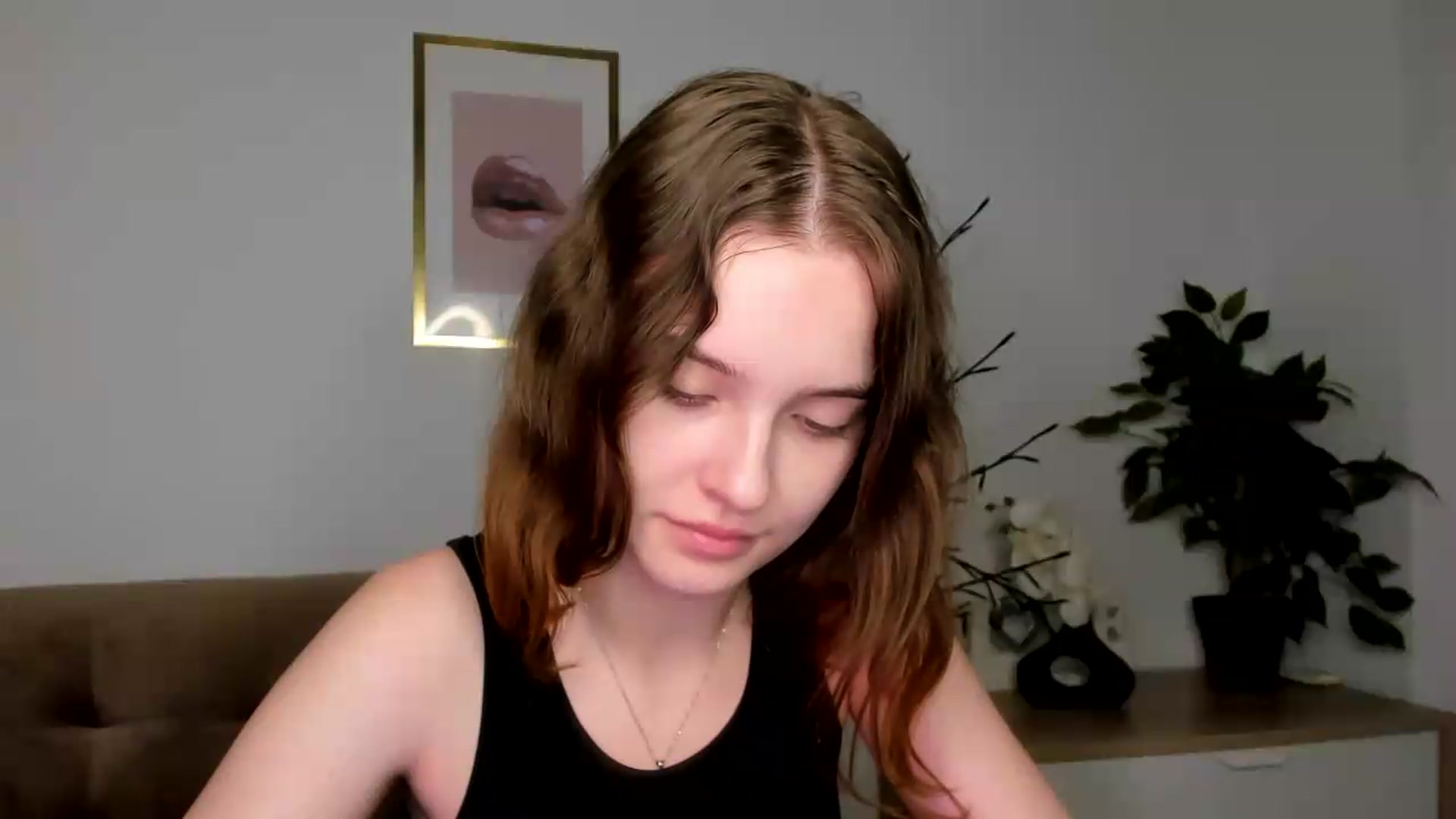 Gallery image thumbnail from KristiGant's myfreecams stream on, 08/11/2026, 13:08 image 10 of 20