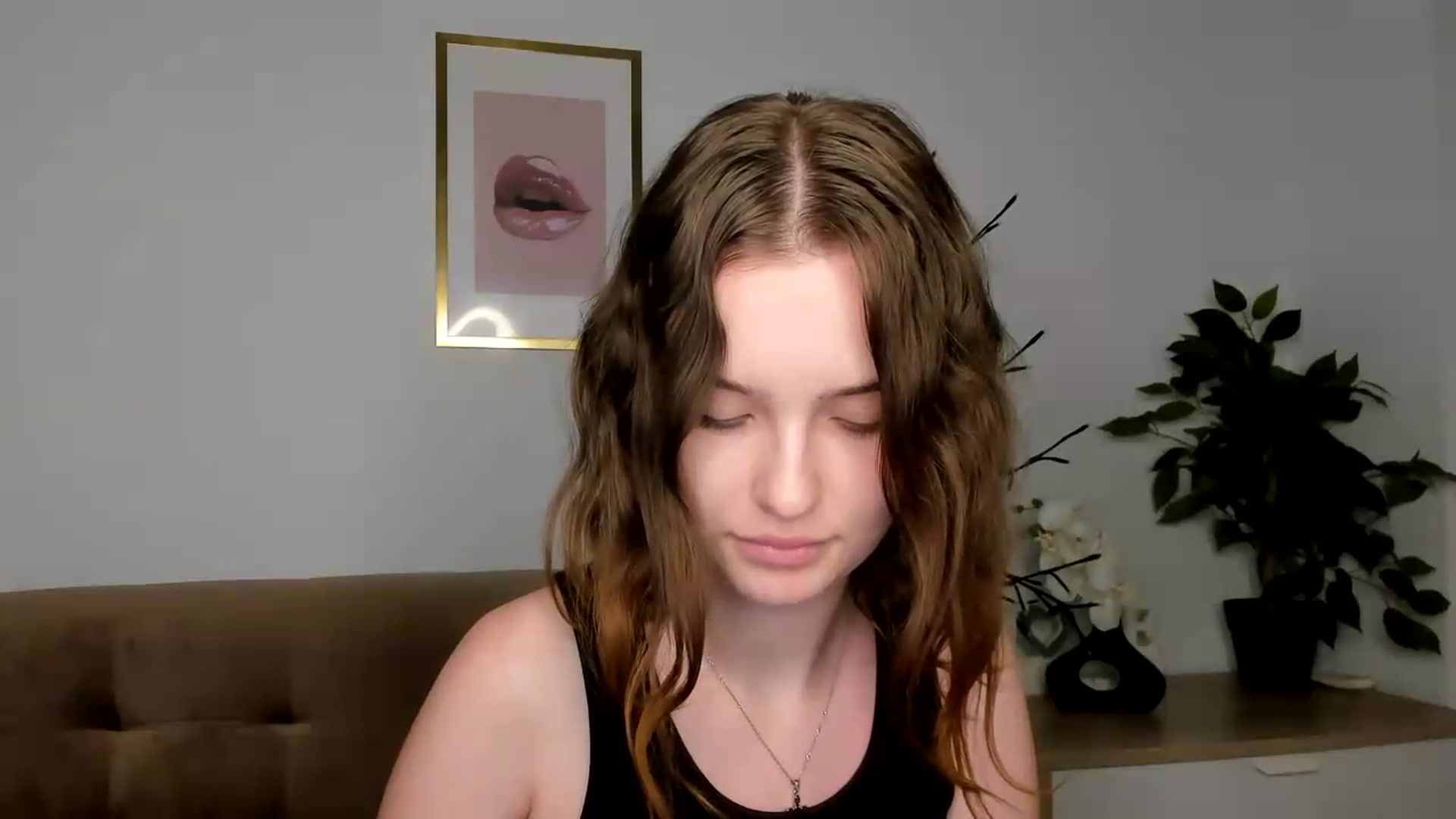 Gallery image thumbnail from KristiGant's myfreecams stream on, 08/11/2026, 14:05 image 15 of 20