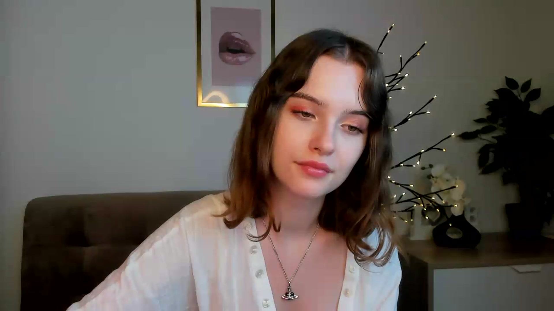 Gallery image thumbnail from KristiGant's myfreecams stream on, 08/12/2026, 14:03 image 6 of 20