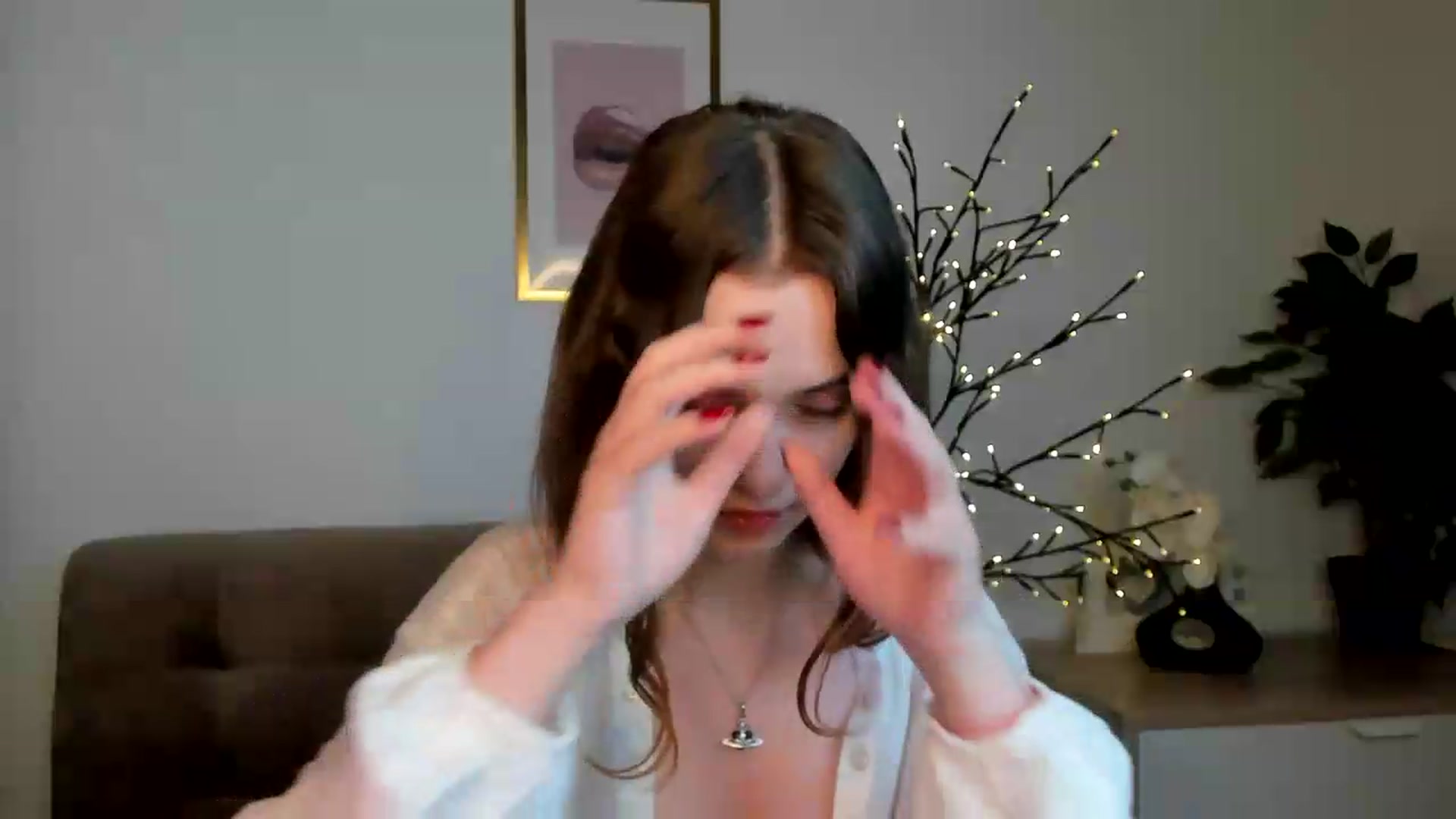 Gallery image thumbnail from KristiGant's myfreecams stream on, 08/12/2026, 14:03 image 16 of 20