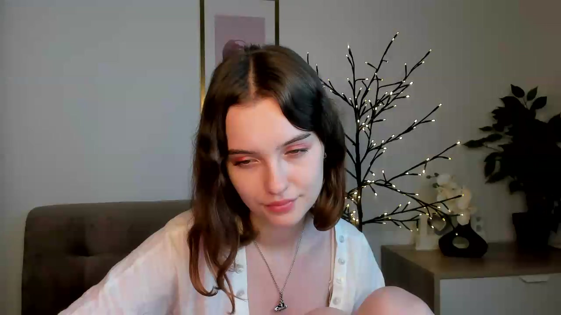 Gallery image thumbnail from KristiGant's myfreecams stream on, 08/12/2026, 14:03 image 20 of 20