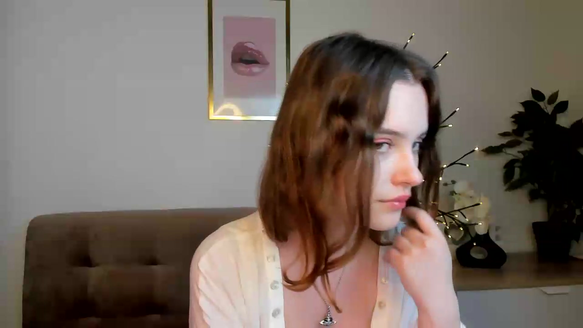 Gallery image thumbnail from KristiGant's myfreecams stream on, 08/12/2026, 14:03 image 14 of 20