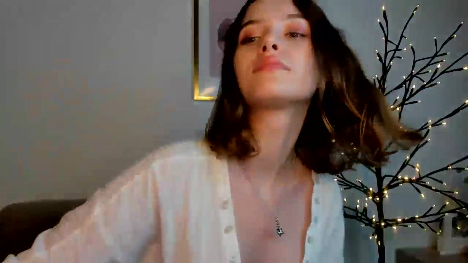 Gallery image thumbnail from KristiGant's myfreecams stream on, 08/12/2026, 14:36 image 4 of 20